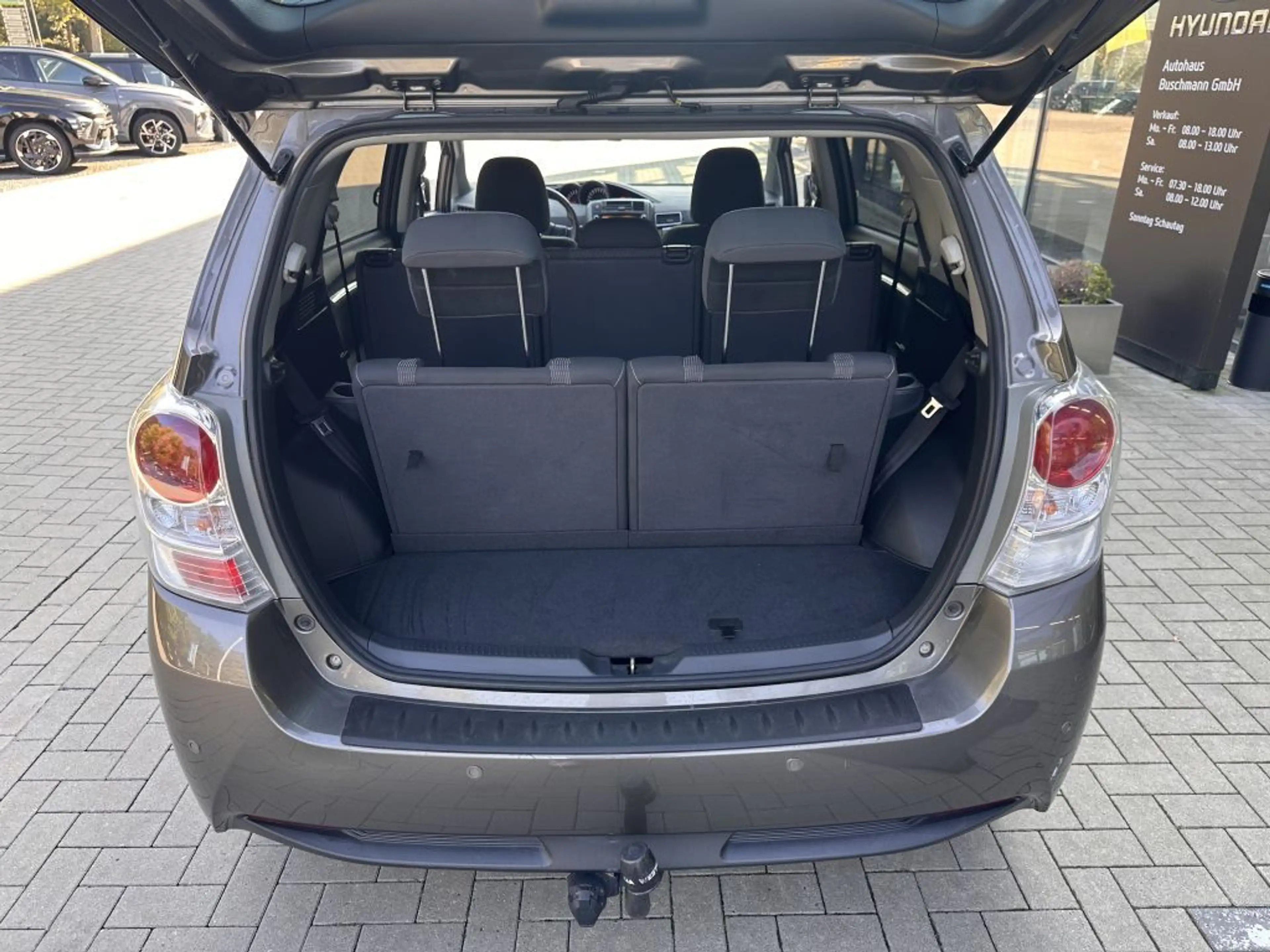 Toyota Verso 1.8 Multidrive S 7-Sitzer Edition S+ — photo 8
