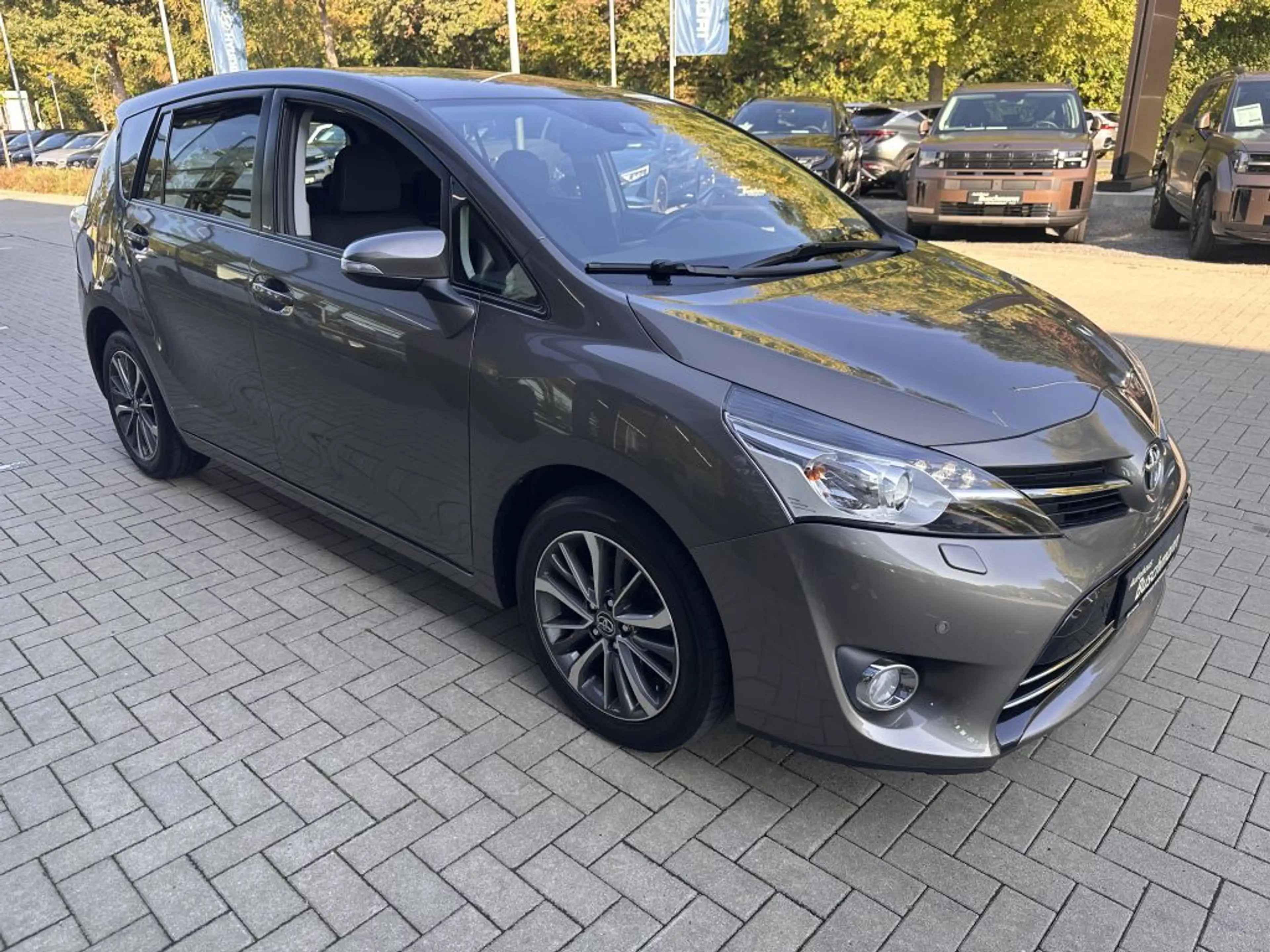 Toyota Verso 1.8 Multidrive S 7-Sitzer Edition S+ — photo 3