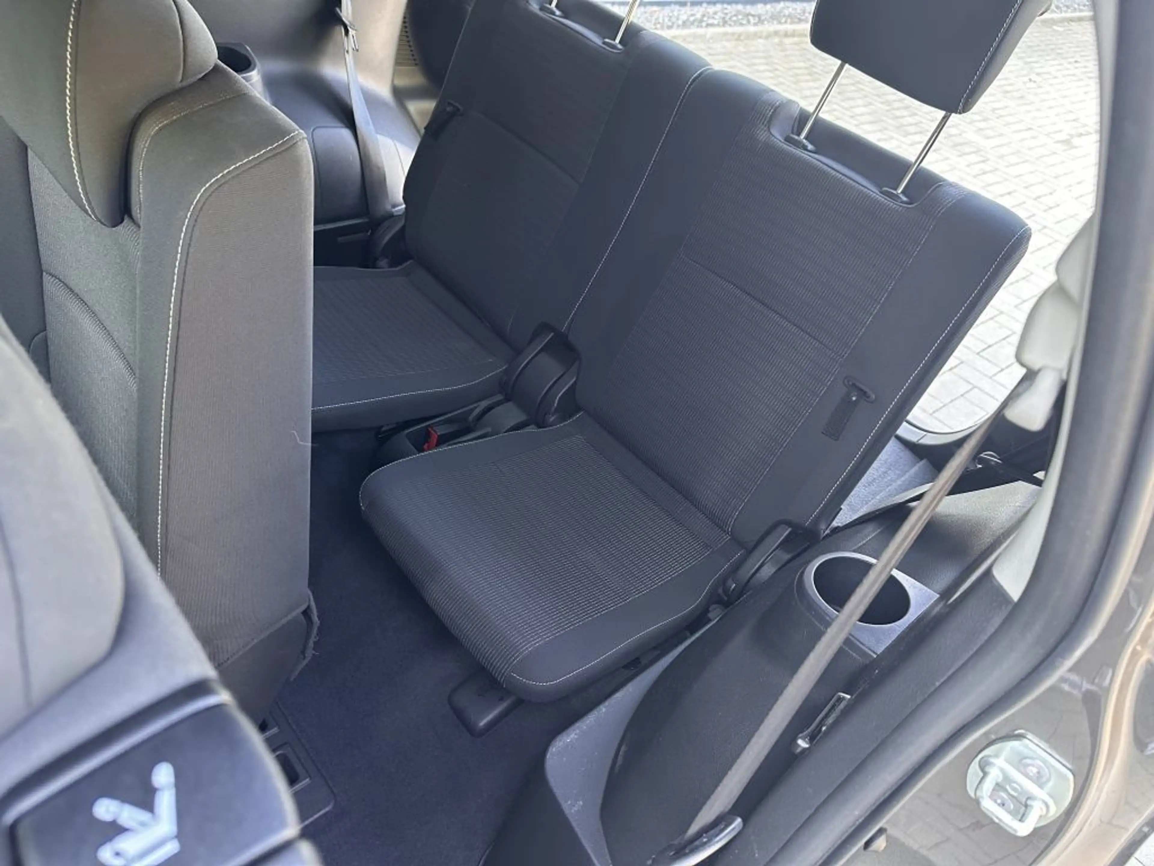 Toyota Verso 1.8 Multidrive S 7-Sitzer Edition S+ — photo 9
