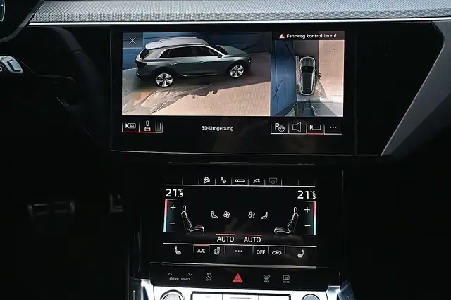 Audi Q8 e-tron Q8 55 e-tron quattro 106kWh S Line ACC, AHK, Ma... Ansicht 6