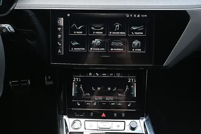 Audi Q8 e-tron Q8 55 e-tron quattro 106kWh S Line ACC, AHK, Ma... Ansicht 25
