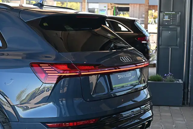 Audi Q8 e-tron Q8 55 e-tron quattro 106kWh S Line ACC, AHK, Ma... Ansicht 34