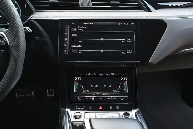 Audi Q8 e-tron Q8 55 e-tron quattro 106kWh S Line ACC, AHK, Ma... Ansicht 31