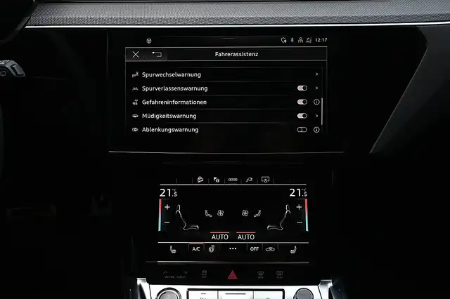 Audi Q8 e-tron Q8 55 e-tron quattro 106kWh S Line ACC, AHK, Ma... Ansicht 24
