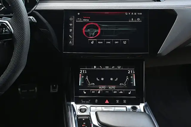 Audi Q8 e-tron Q8 55 e-tron quattro 106kWh S Line ACC, AHK, Ma... Ansicht 29