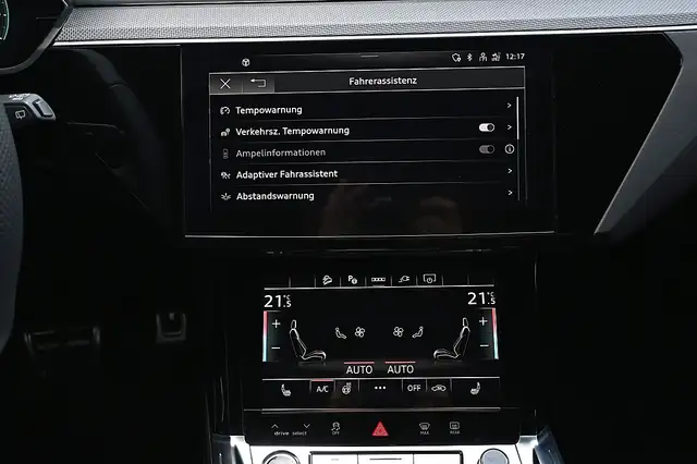 Audi Q8 e-tron Q8 55 e-tron quattro 106kWh S Line ACC, AHK, Ma... Ansicht 23