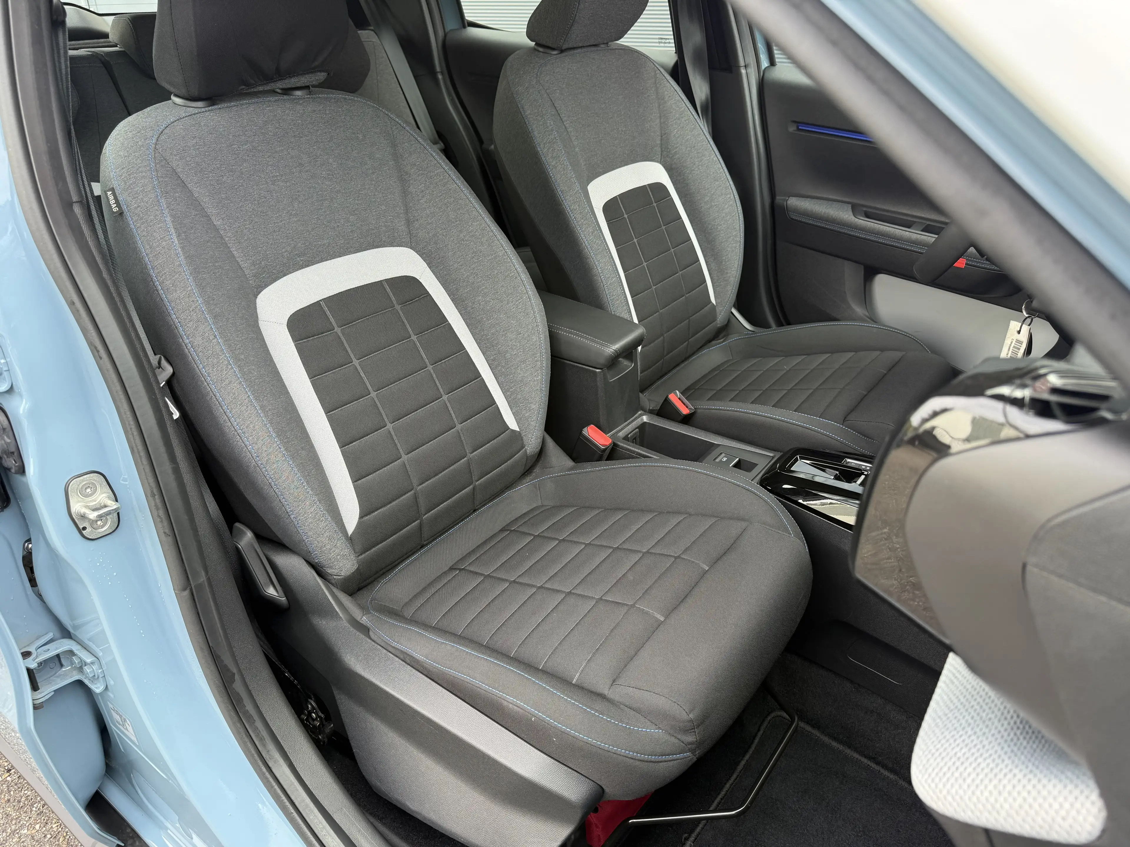 Citroen C3 12 Turbo 101pk MILD-HYBRID AUT PLUS — photo 5
