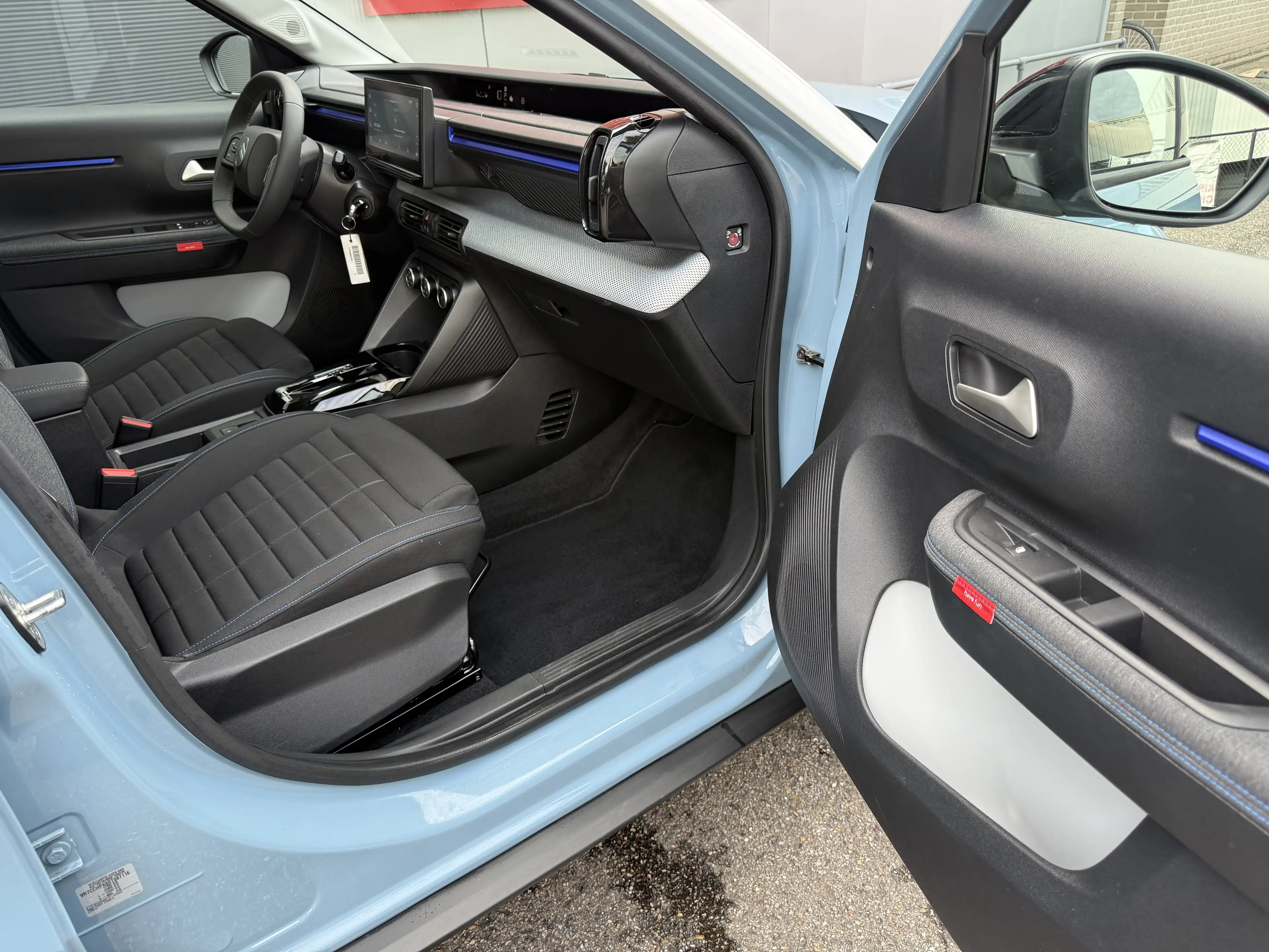 Citroen C3 12 Turbo 101pk MILD-HYBRID AUT PLUS — photo 4