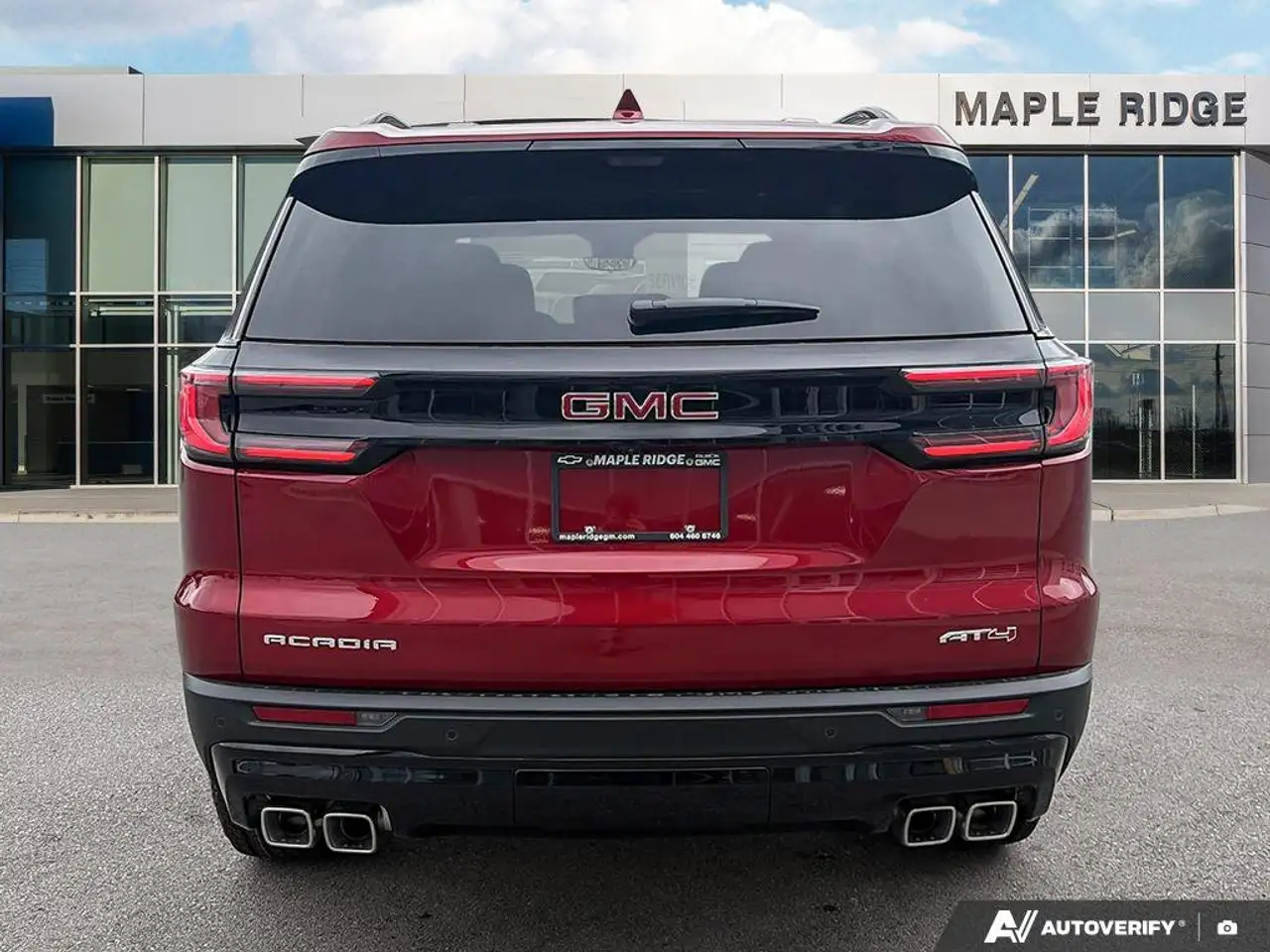 GMC Acadia снимка GMC Acadia