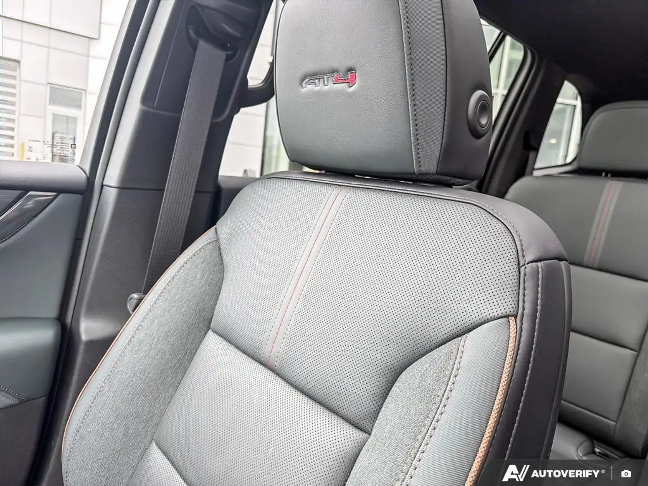 GMC Acadia снимка GMC Acadia