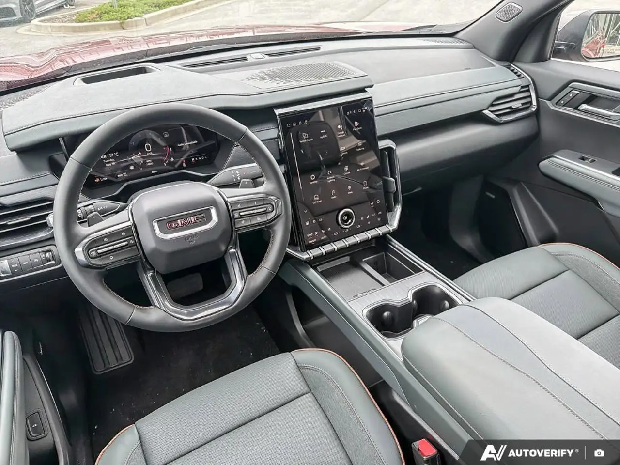 GMC Acadia снимка GMC Acadia