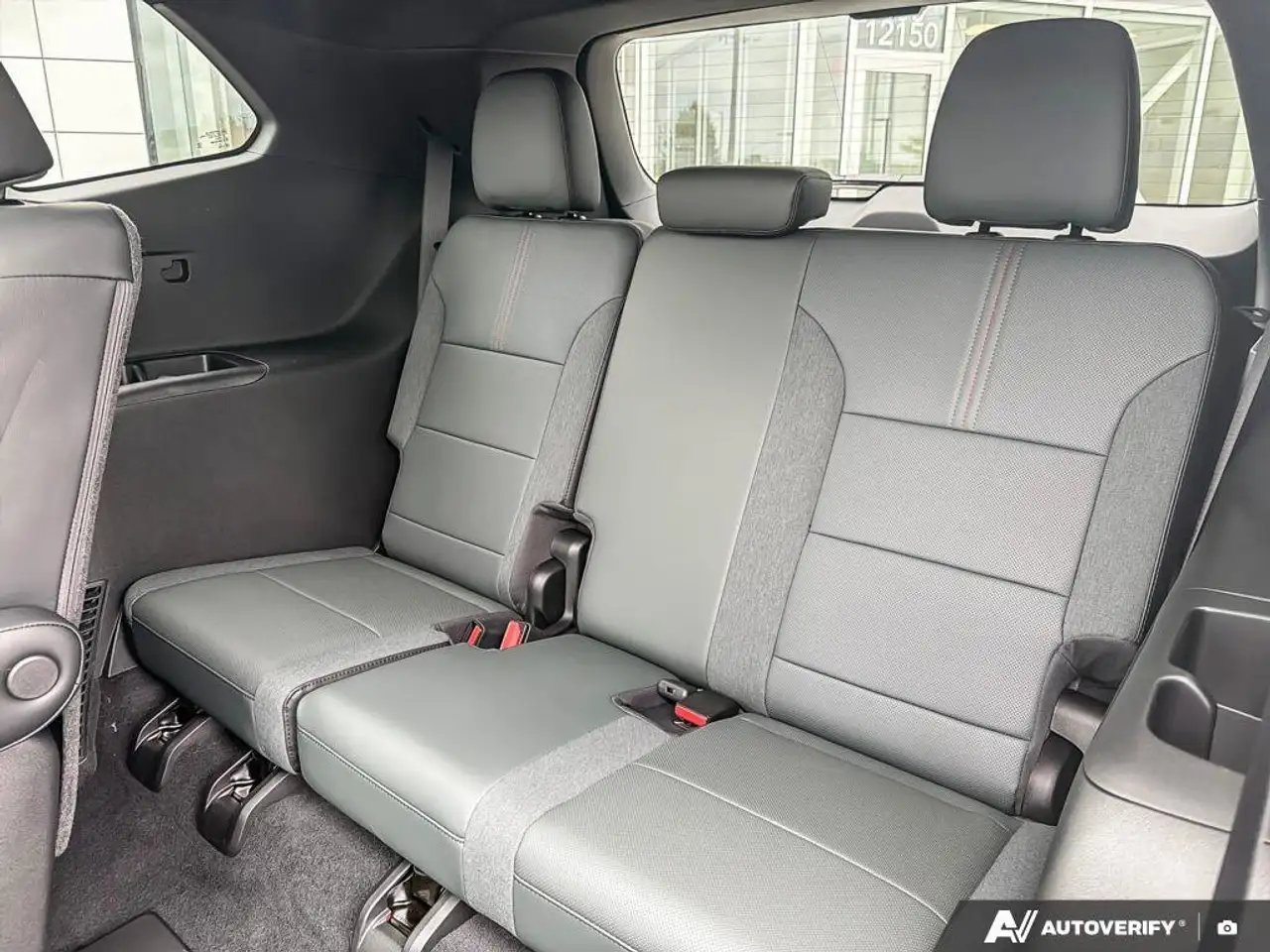 GMC Acadia снимка GMC Acadia