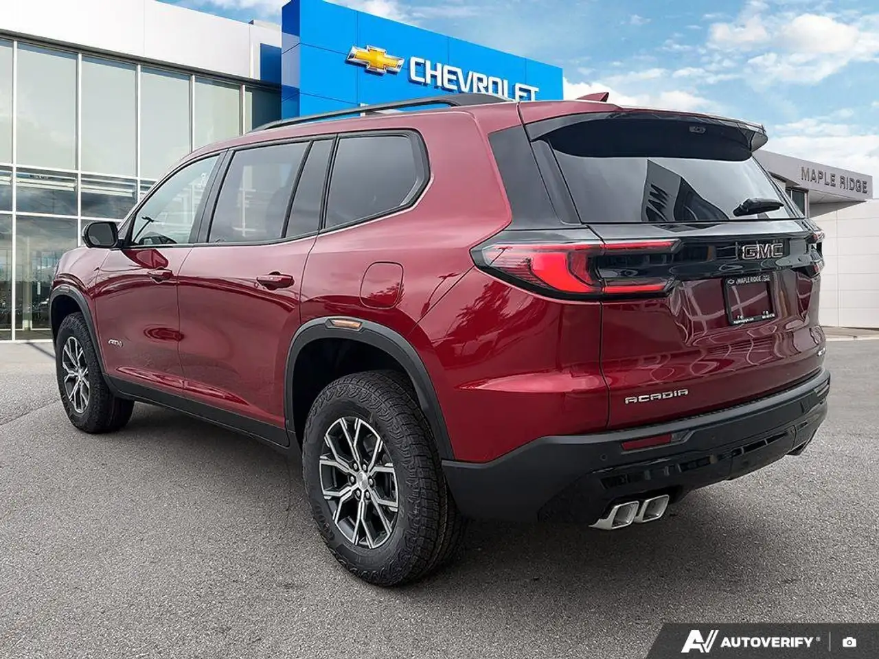 GMC Acadia снимка GMC Acadia