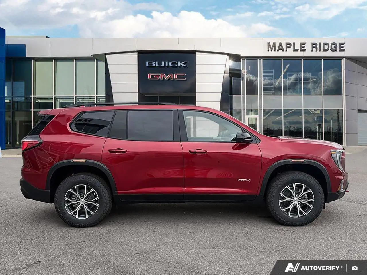 GMC Acadia снимка GMC Acadia