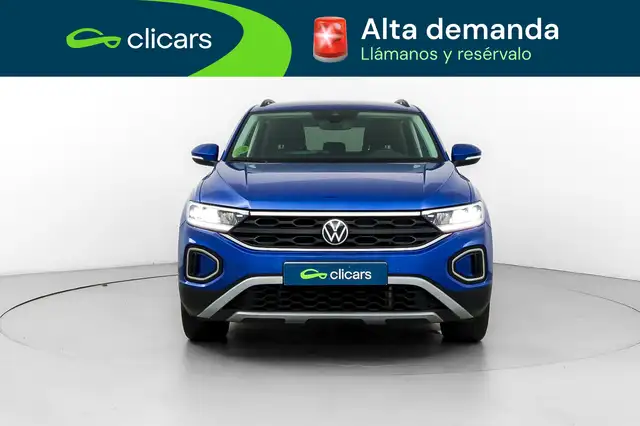 Volkswagen T-Roc view 2