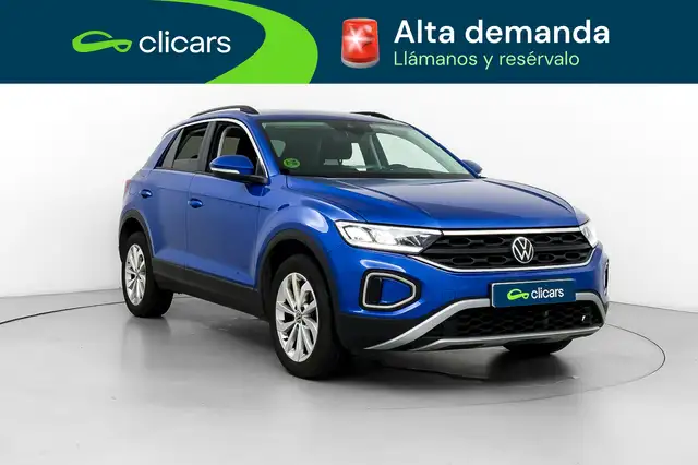 Volkswagen T-Roc view 3