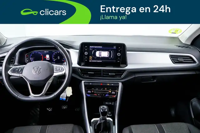 Volkswagen T-Roc view 13