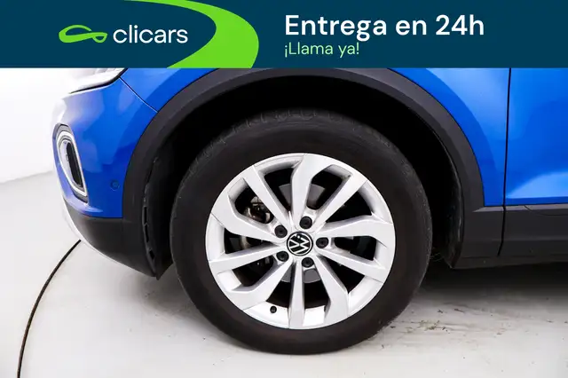 Volkswagen T-Roc view 11