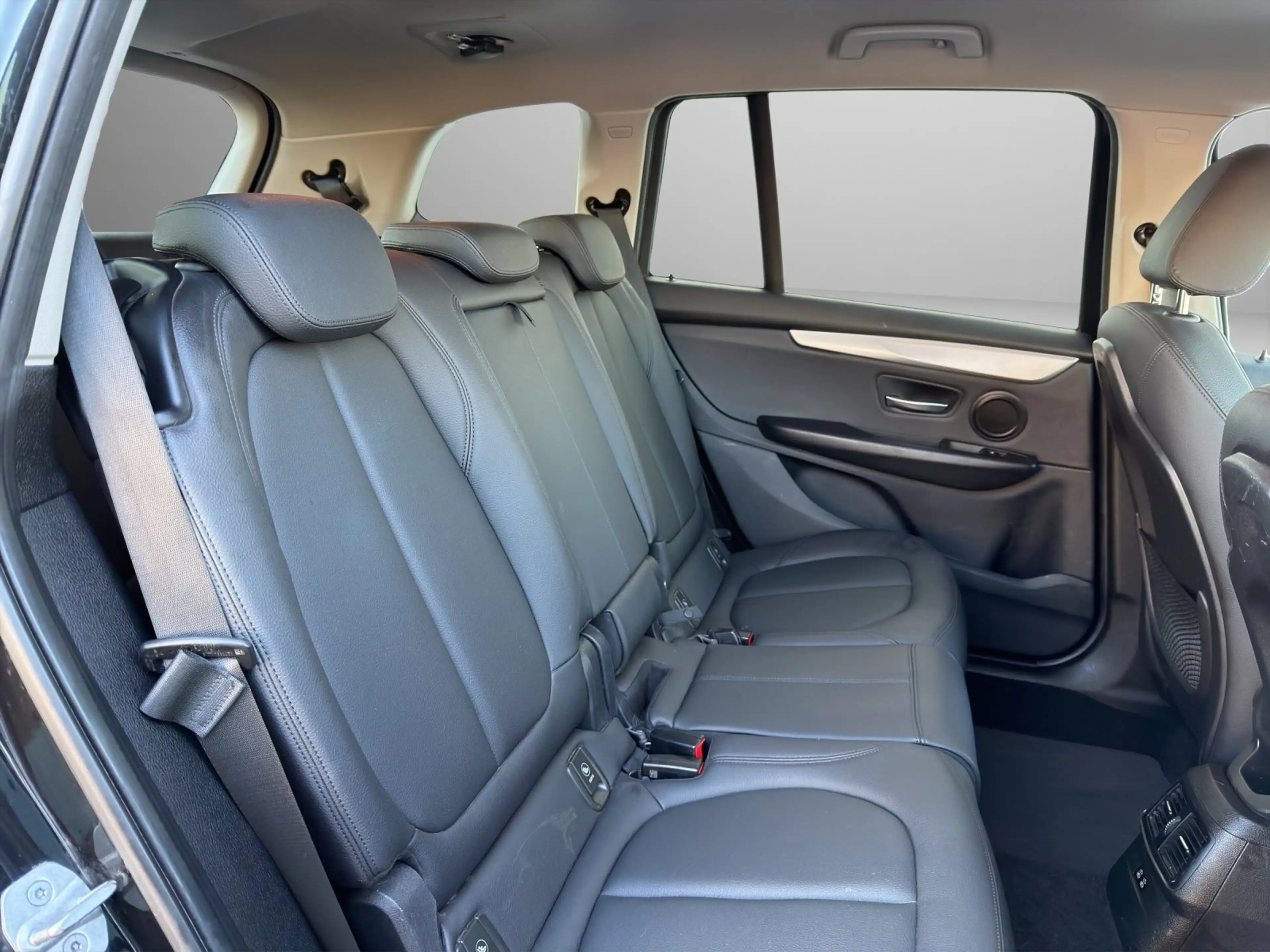 BMW 216 d Gran Tourer Advantage *7-Sitzer, LED, LEDER* — photo 15