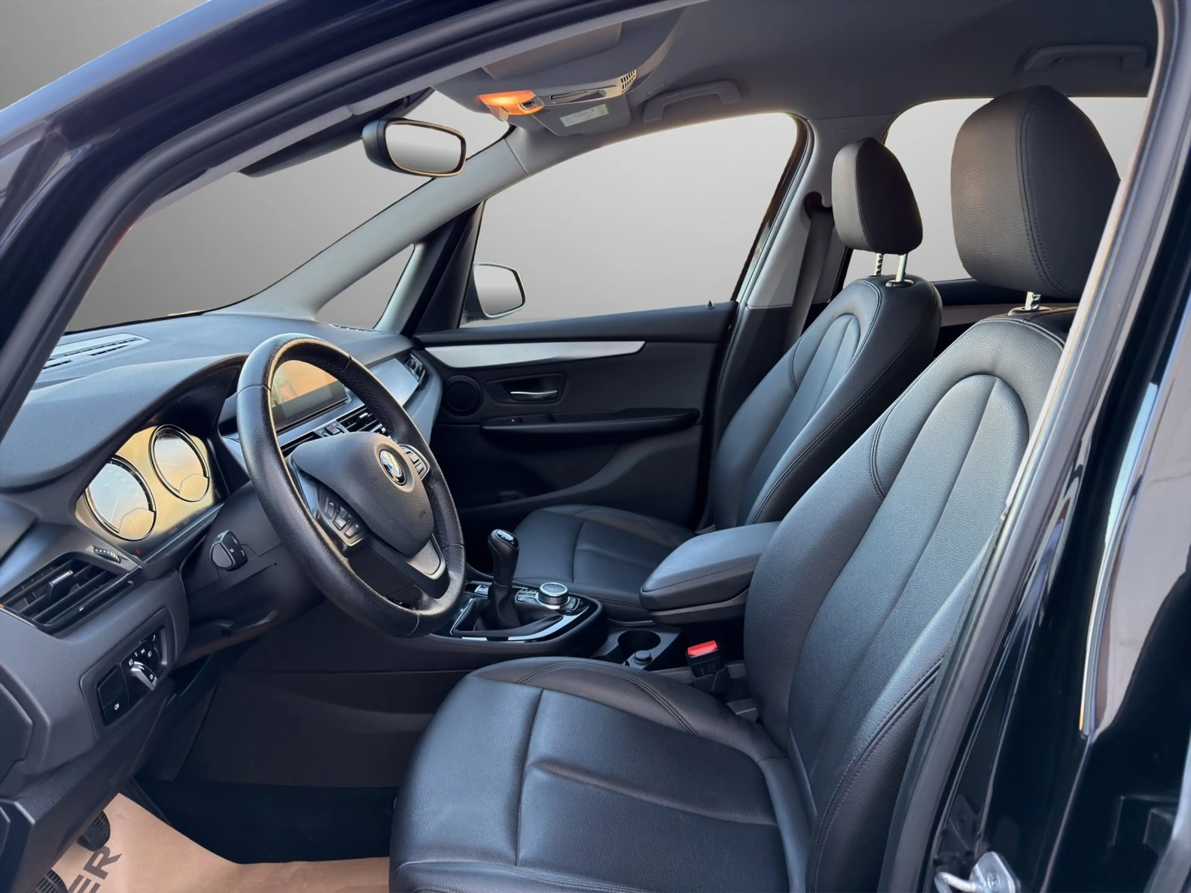 BMW 216 d Gran Tourer Advantage *7-Sitzer, LED, LEDER* — photo 13