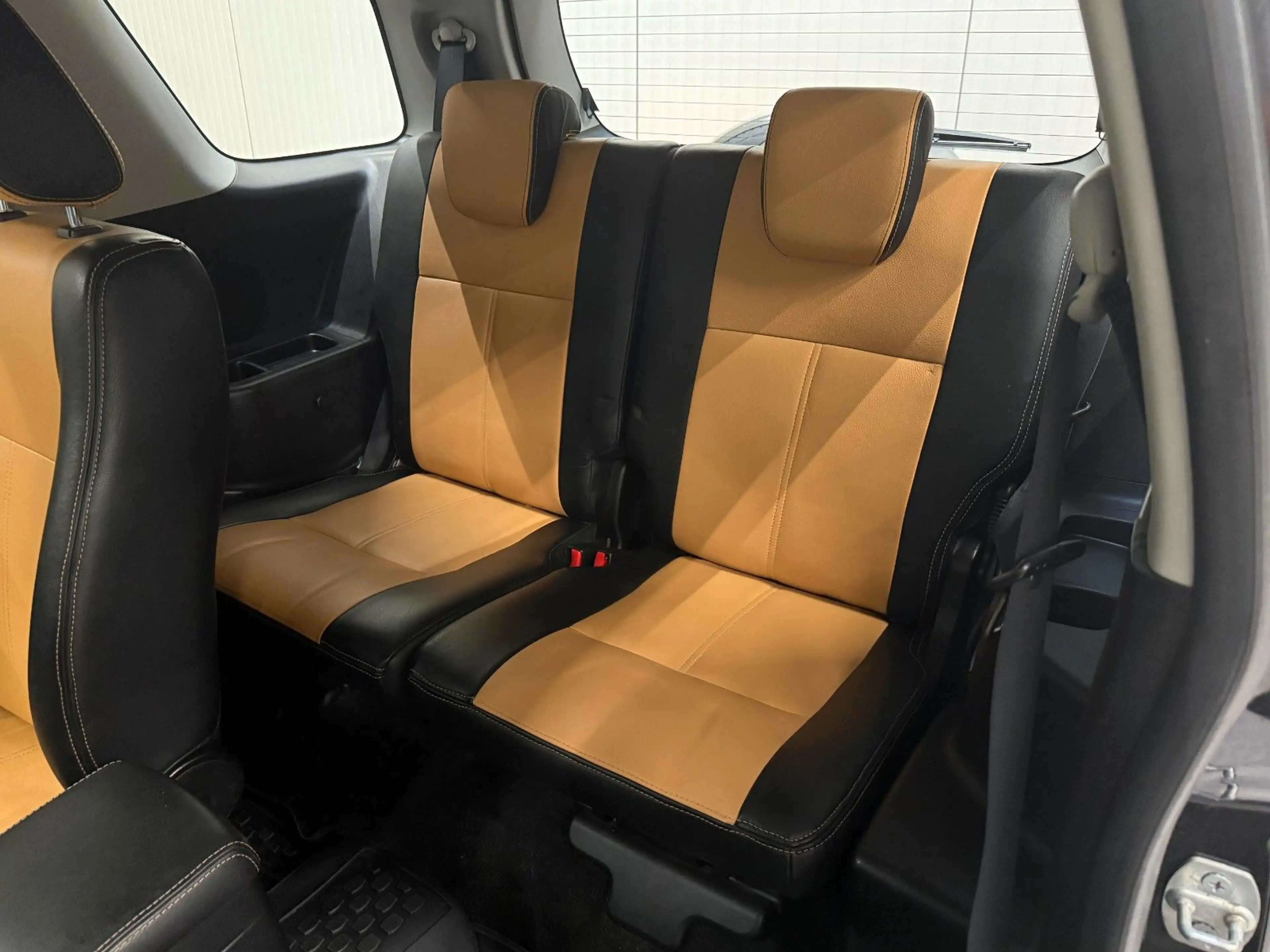Suzuki Grand Vitara 1.6 Club PDC / KLIMA — photo 11