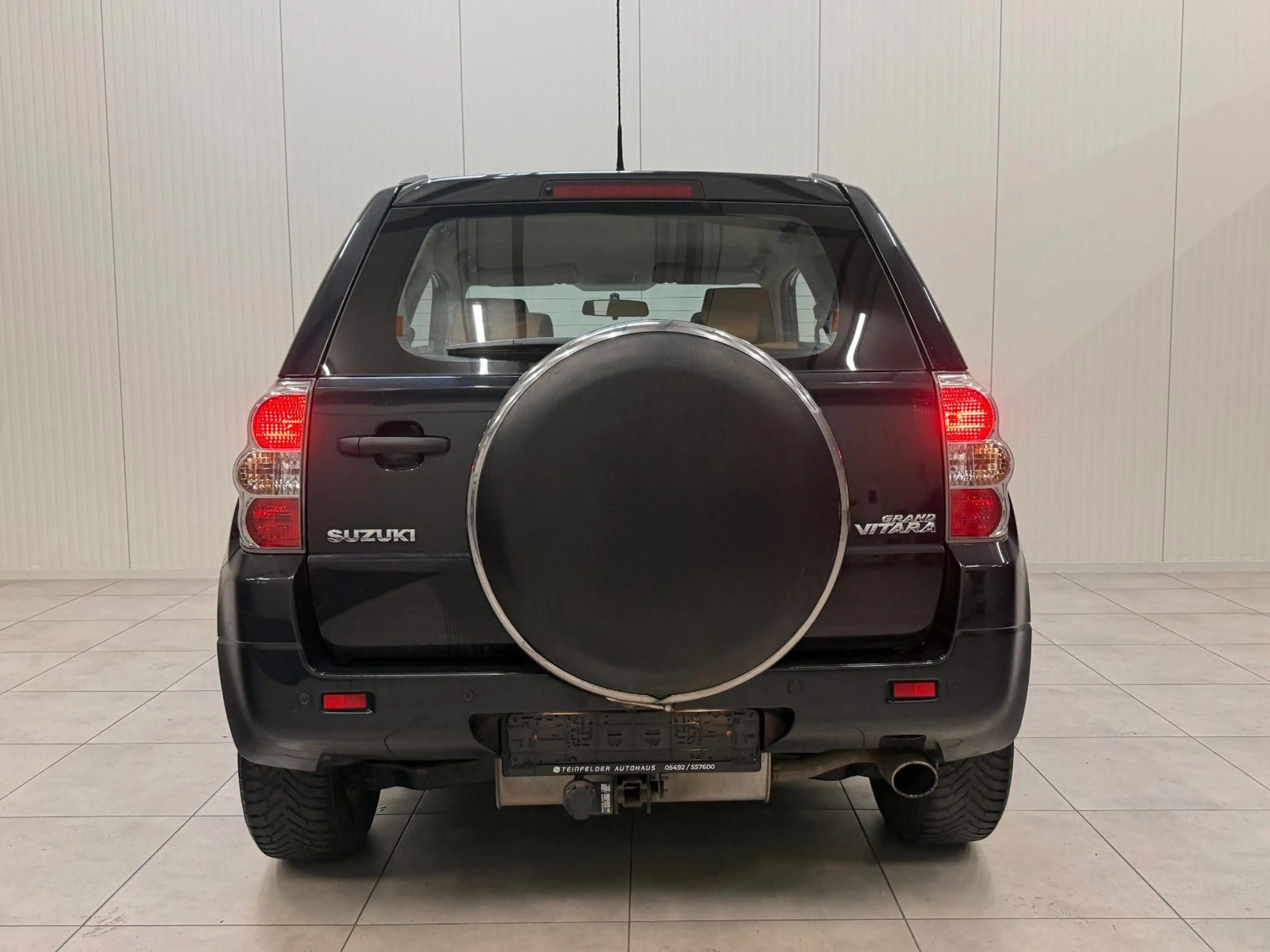 Suzuki Grand Vitara 1.6 Club PDC / KLIMA — photo 5