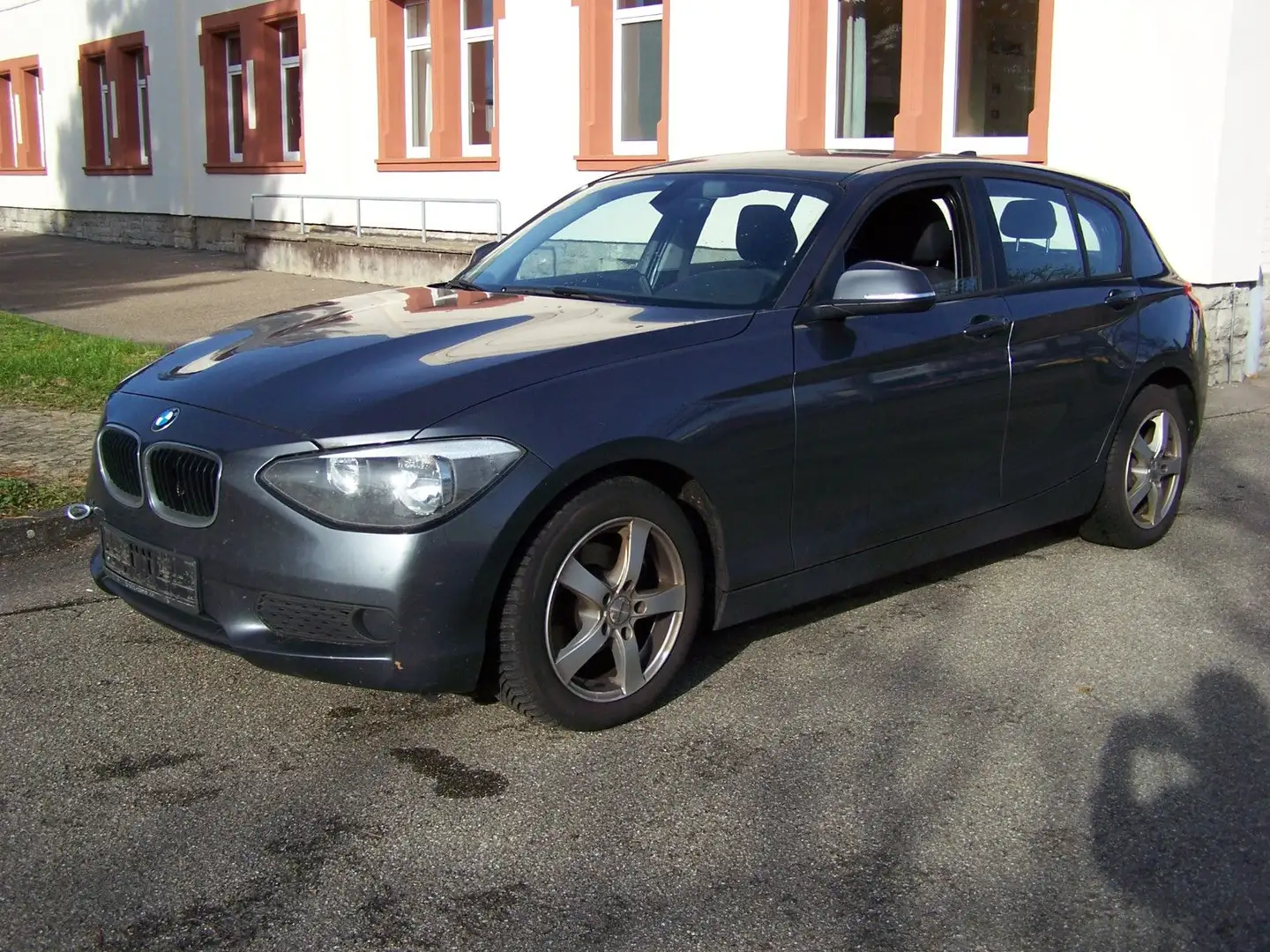 BMW 118 1 Limousine 5-trg. 118 d , Autom. , Navi Gris - 1