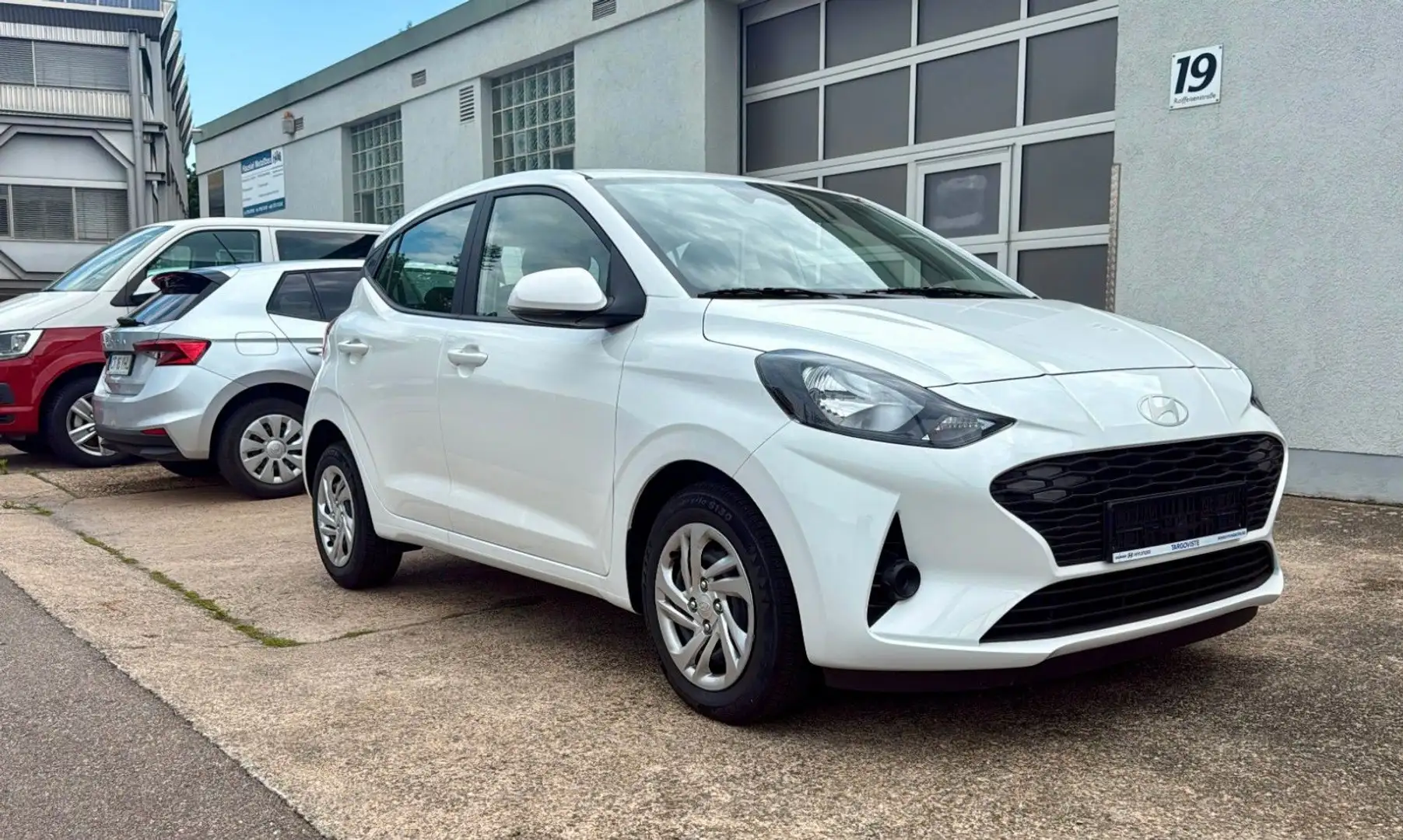 Hyundai i10 1,2 84 PS  AUTOMATIK VIRTUAL COCKPIT Blanco - 1