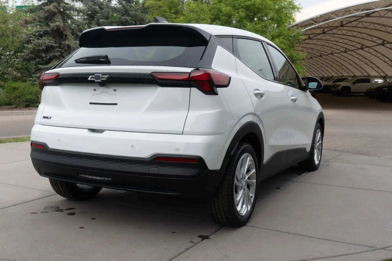 Chevrolet Bolt снимка Chevrolet Bolt