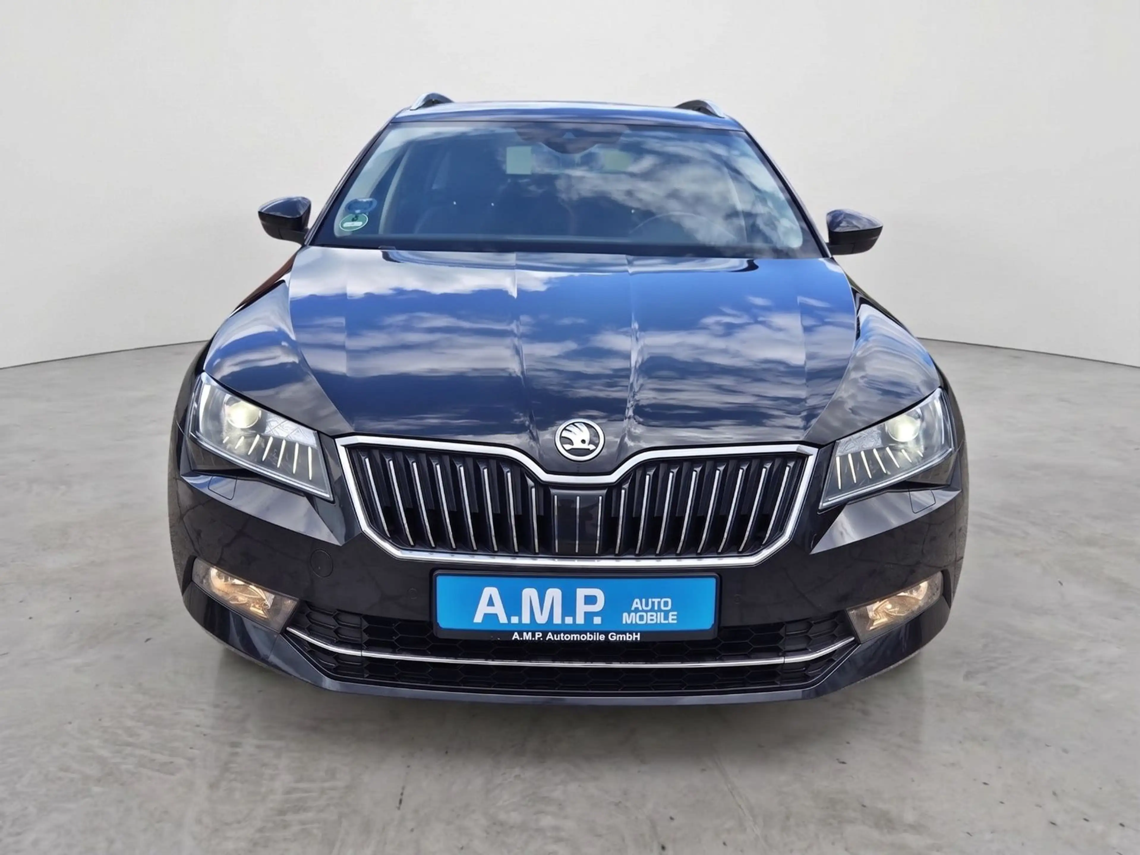 Skoda Superb 2.0TDI DSG 4x4 L&K, GARANTIE, LEDER, S-H. — photo 2