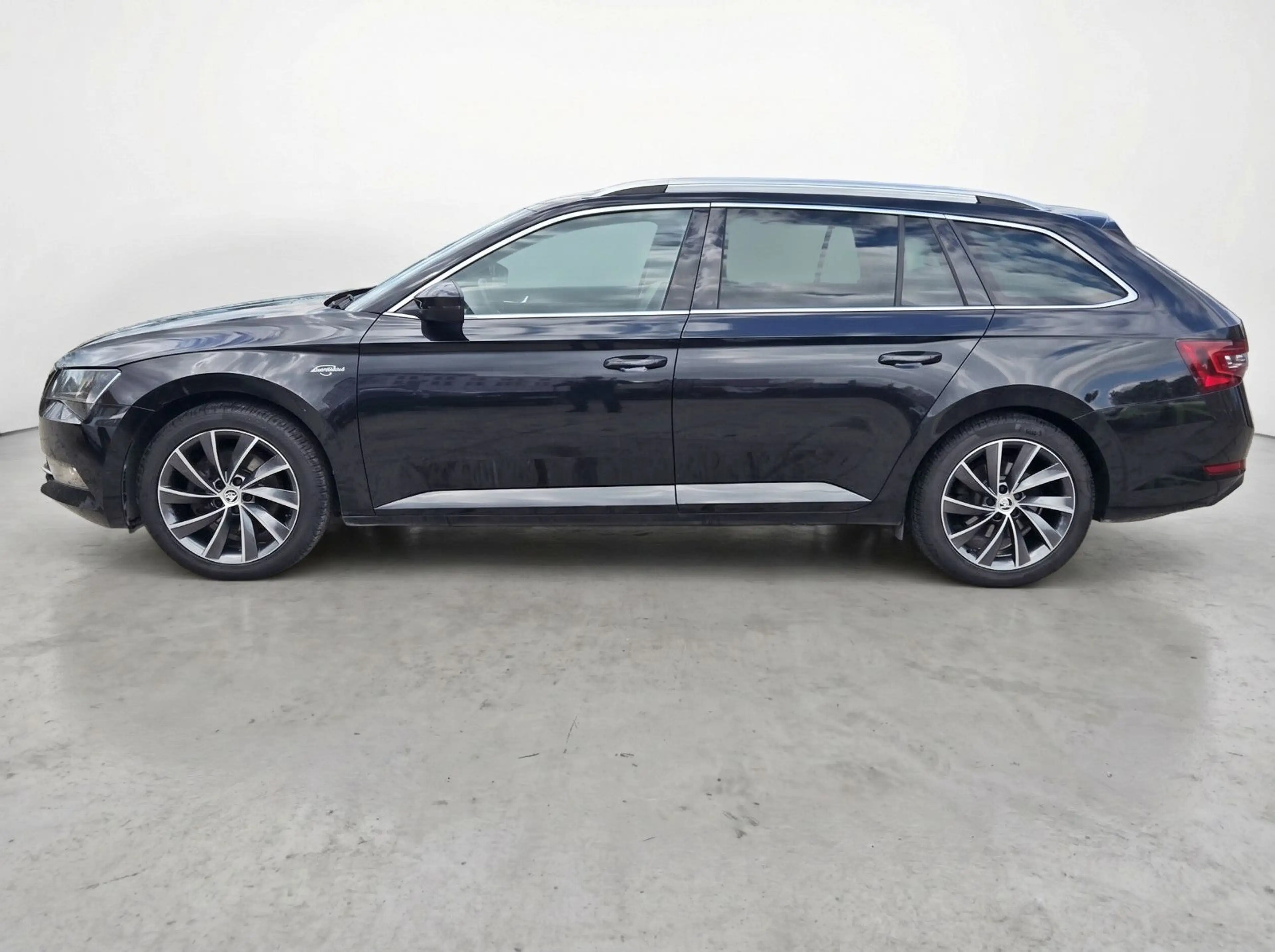 Skoda Superb 2.0TDI DSG 4x4 L&K, GARANTIE, LEDER, S-H. — photo 4