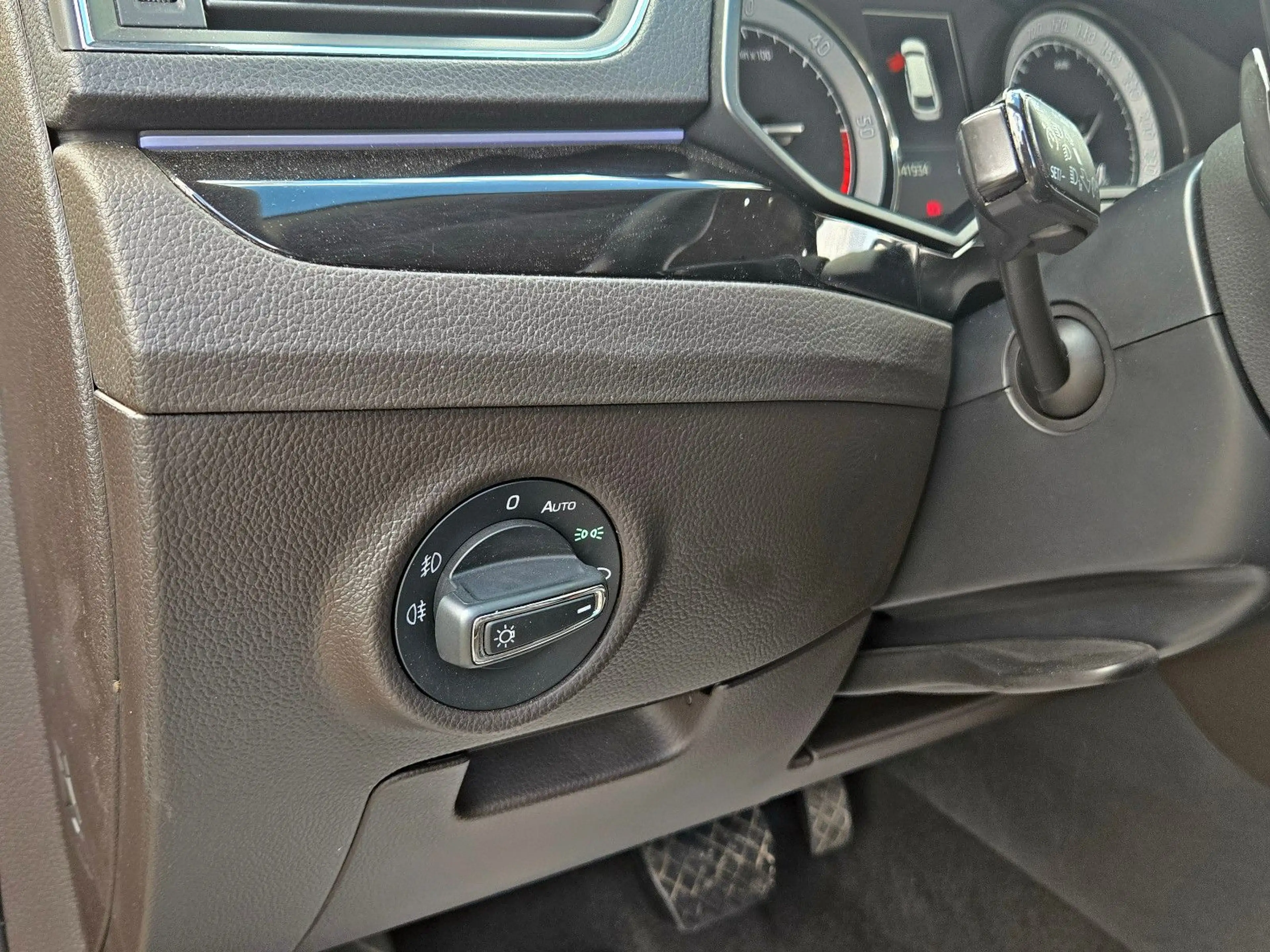 Skoda Superb 2.0TDI DSG 4x4 L&K, GARANTIE, LEDER, S-H. — photo 14
