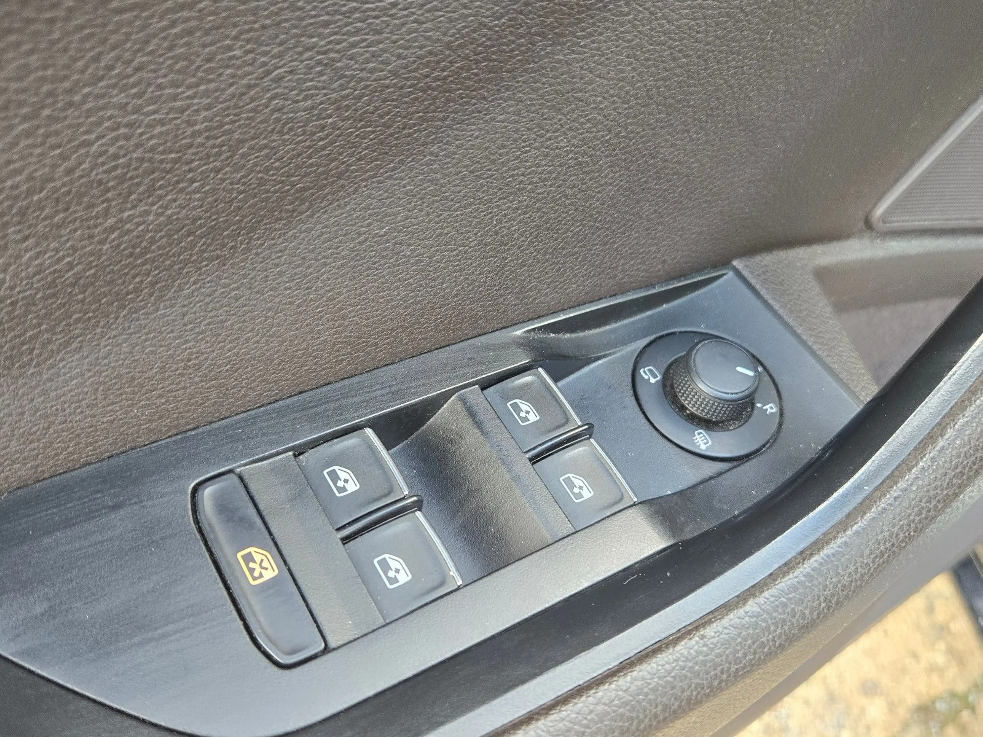 Skoda Superb 2.0TDI DSG 4x4 L&K, GARANTIE, LEDER, S-H. — photo 12