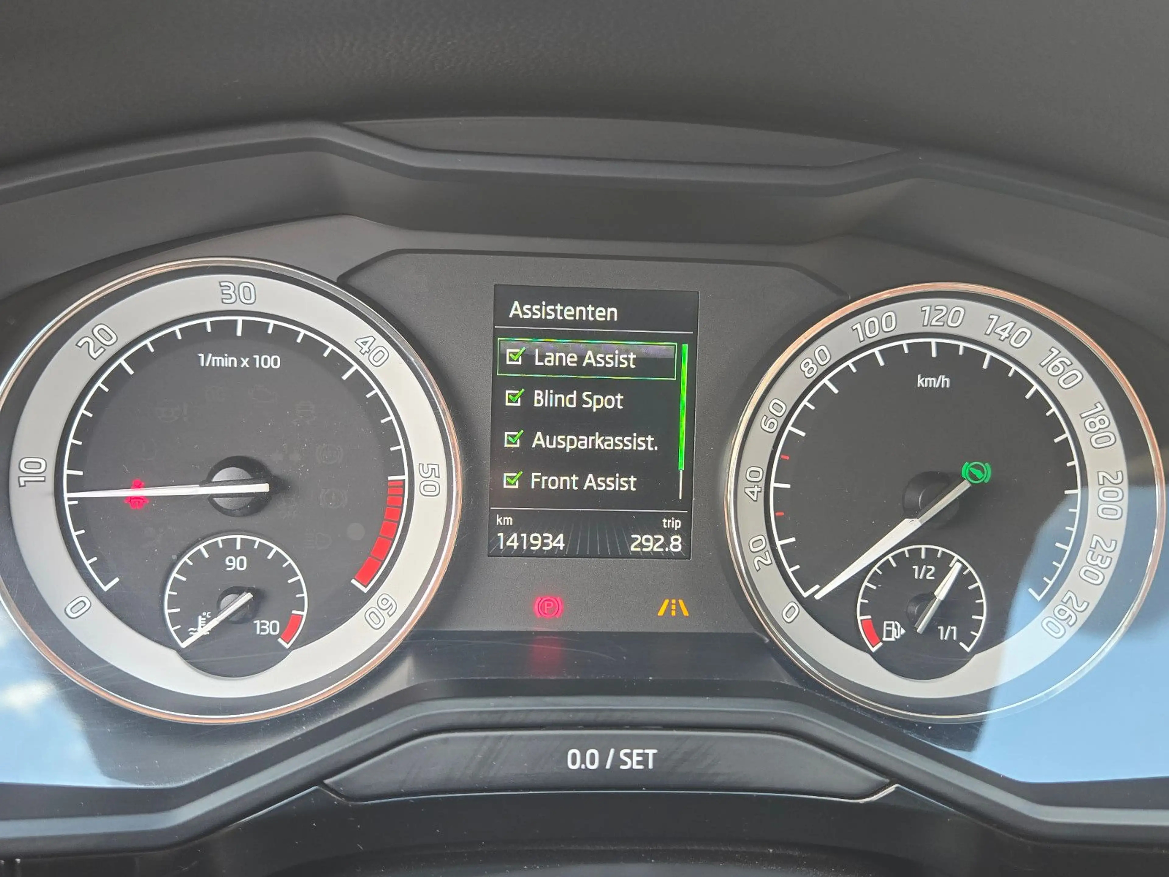 Skoda Superb 2.0TDI DSG 4x4 L&K, GARANTIE, LEDER, S-H. — photo 15