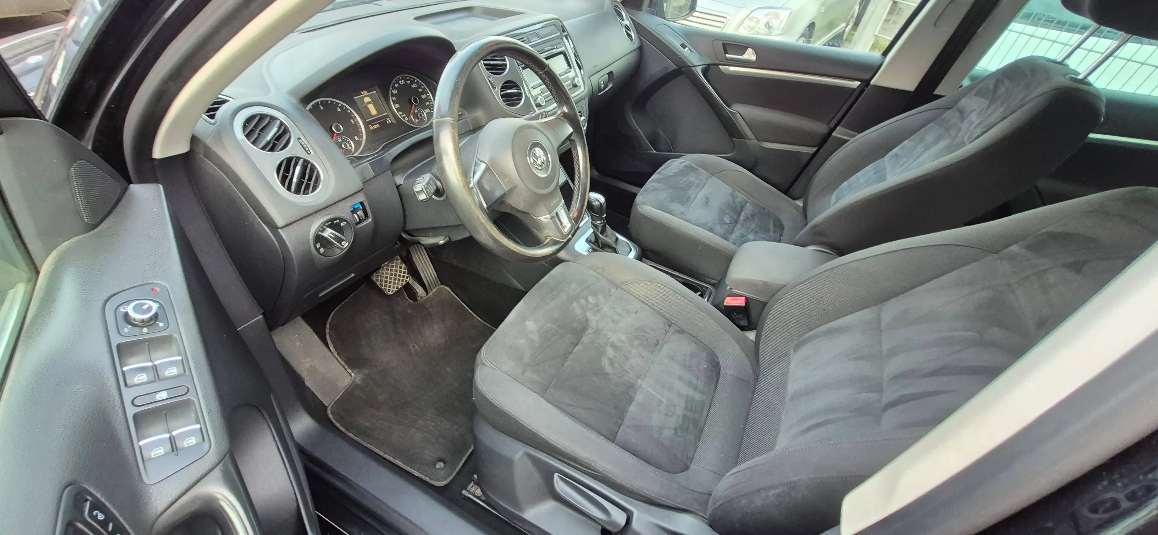 Volkswagen Tiguan Sport **Automatik Getriebe** — photo 9
