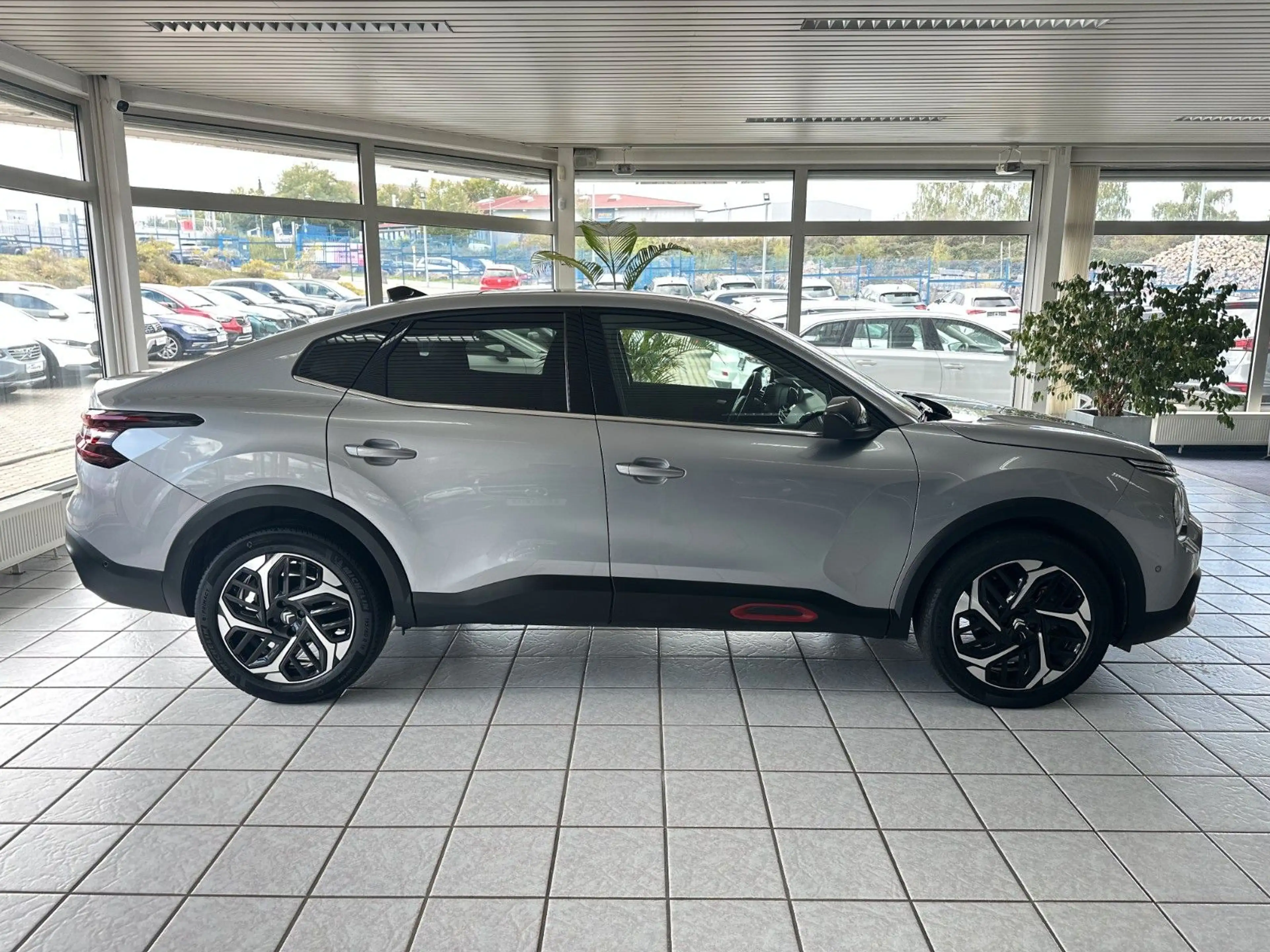 Citroen C4 X 1.2 PureTech Shine Pack*HuD*SHZ*ACC*Pano* — photo 4