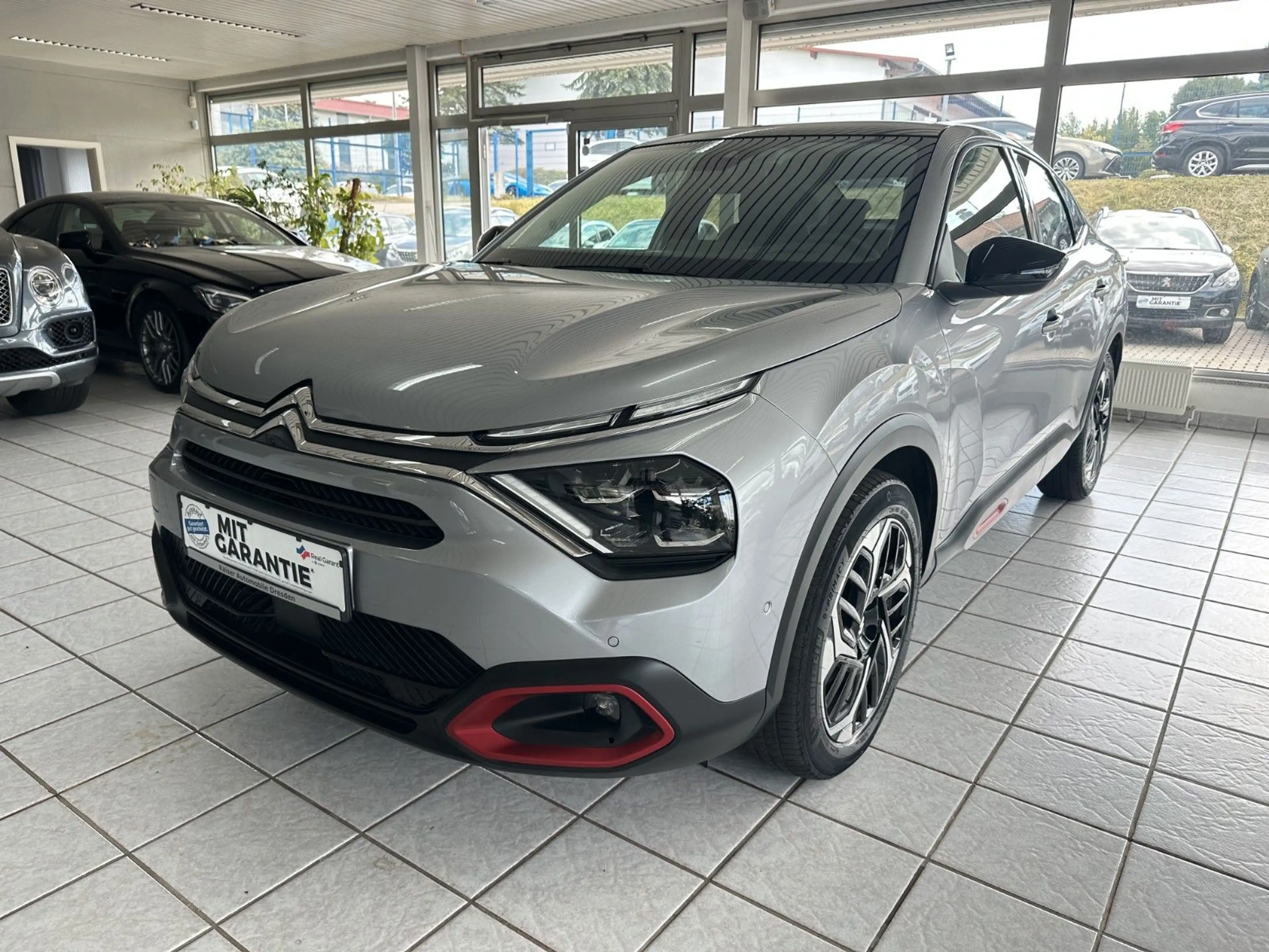 Citroen C4 X 1.2 PureTech Shine Pack*HuD*SHZ*ACC*Pano*