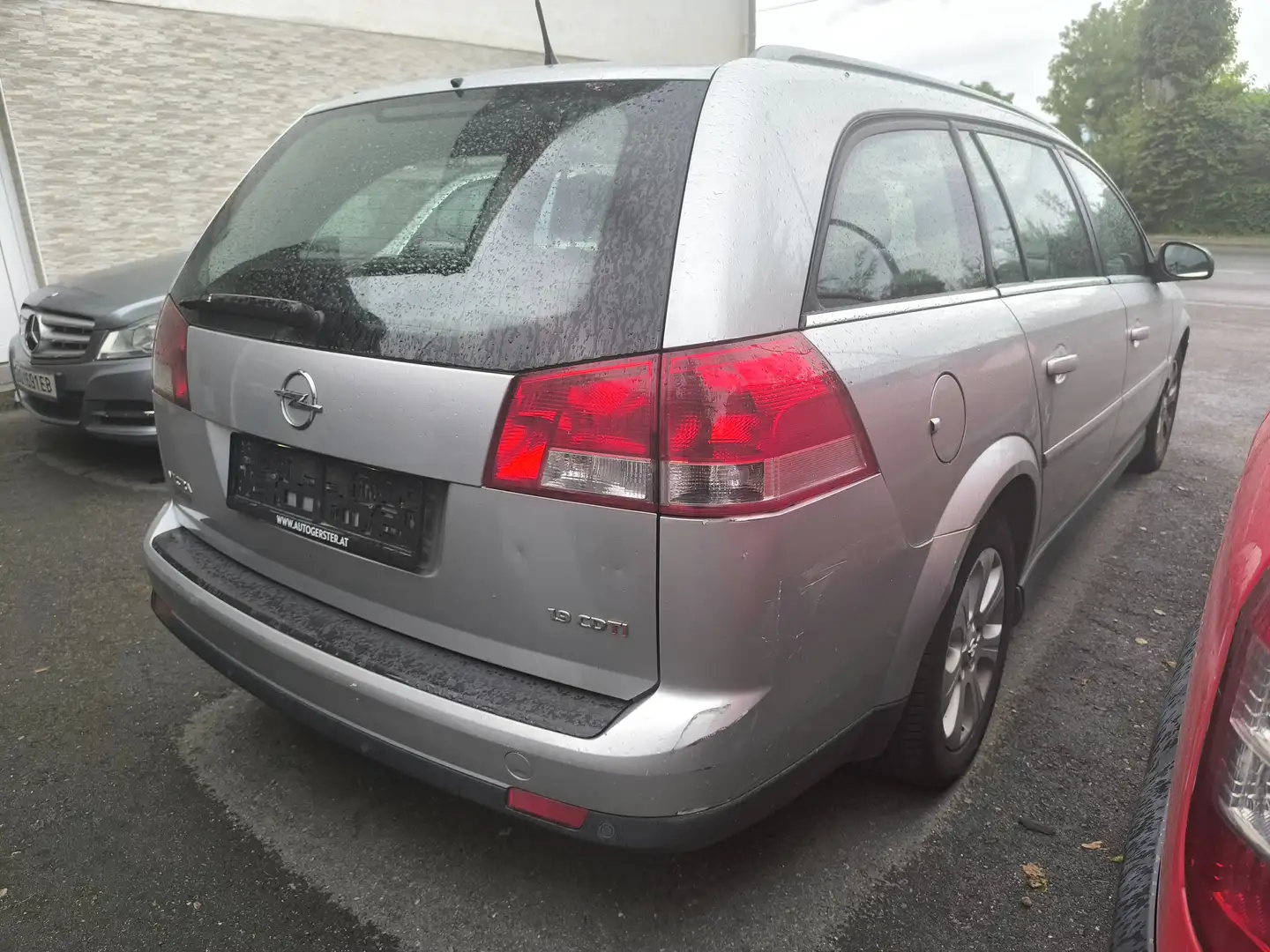 Opel Vectra Vectra Car. 1,9 CDTI Edition Business Silber - 1
