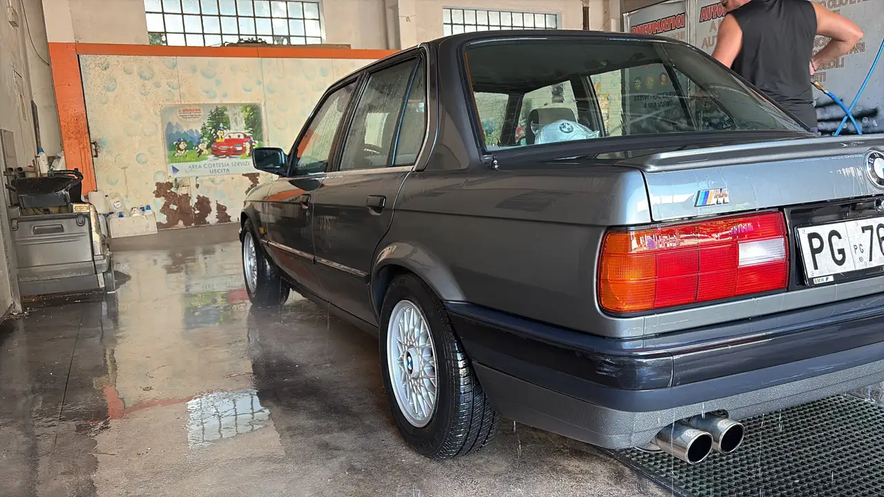 BMW 320i S c/abs 4p, foto 6