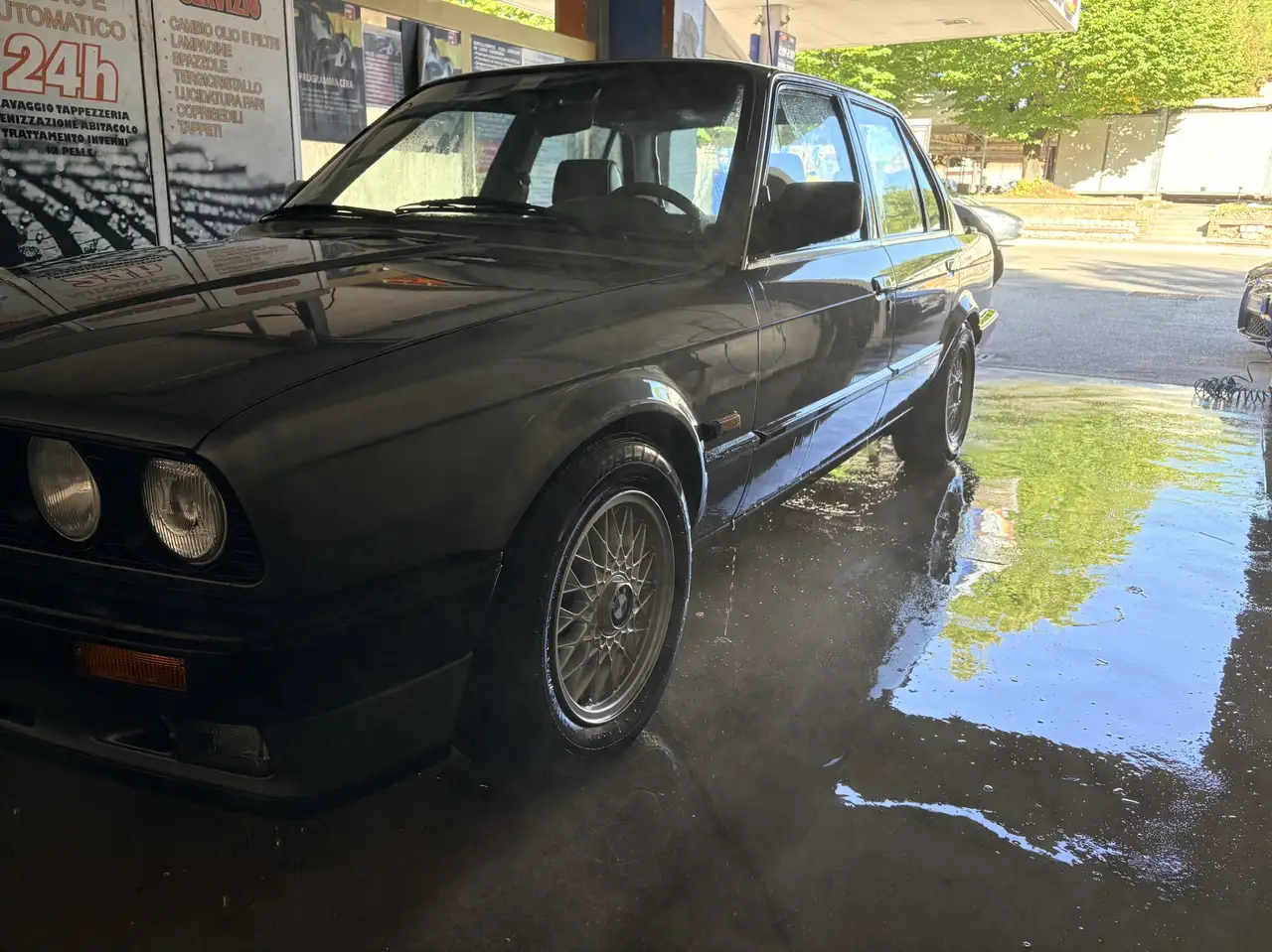 BMW 320i S c/abs 4p, foto 3