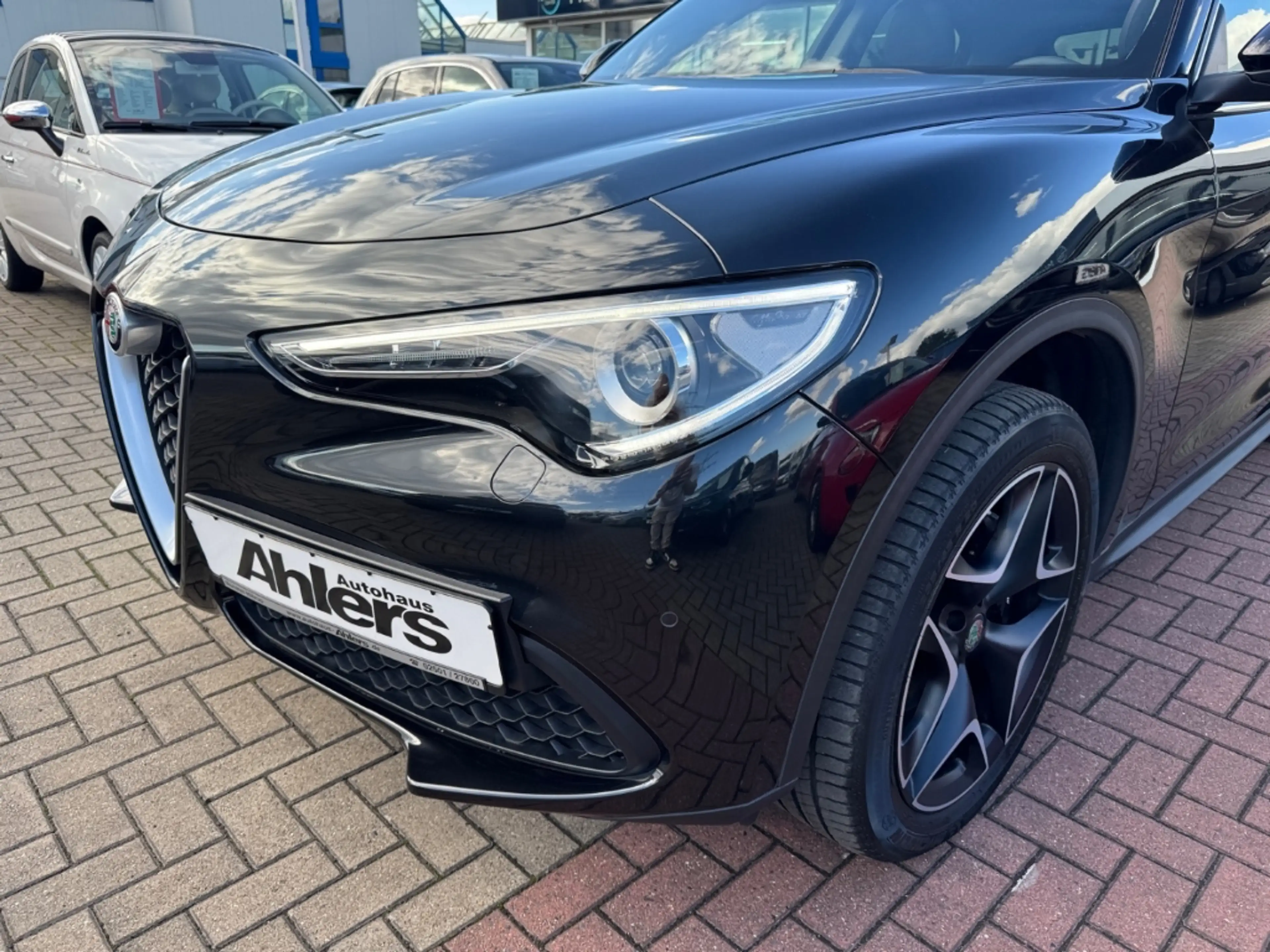 Alfa Romeo Stelvio Super+PANO+8FACH+LEDER+NAVI+XENON+ACC+KAMERA+ — photo 12