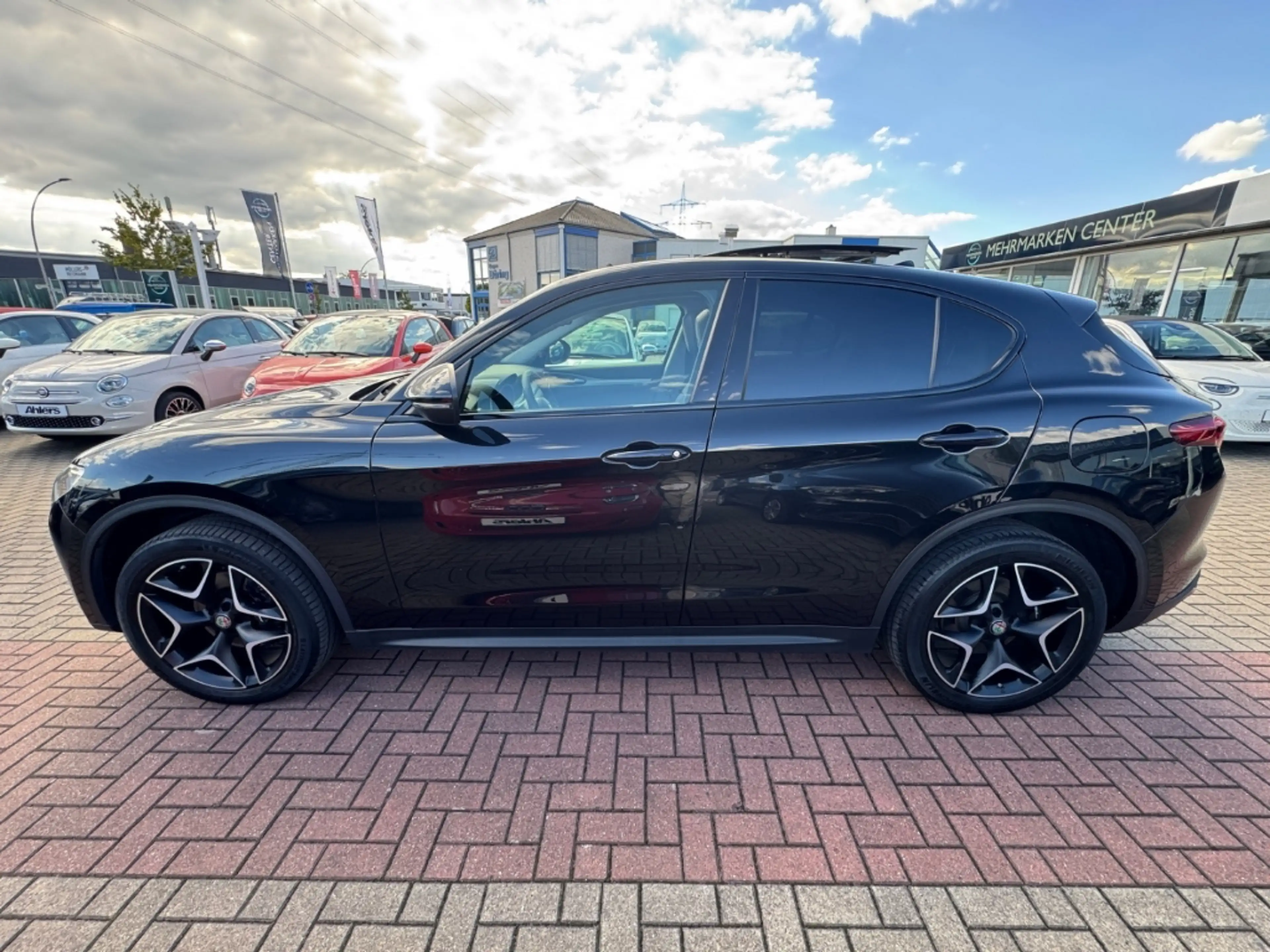 Alfa Romeo Stelvio Super+PANO+8FACH+LEDER+NAVI+XENON+ACC+KAMERA+ — photo 4