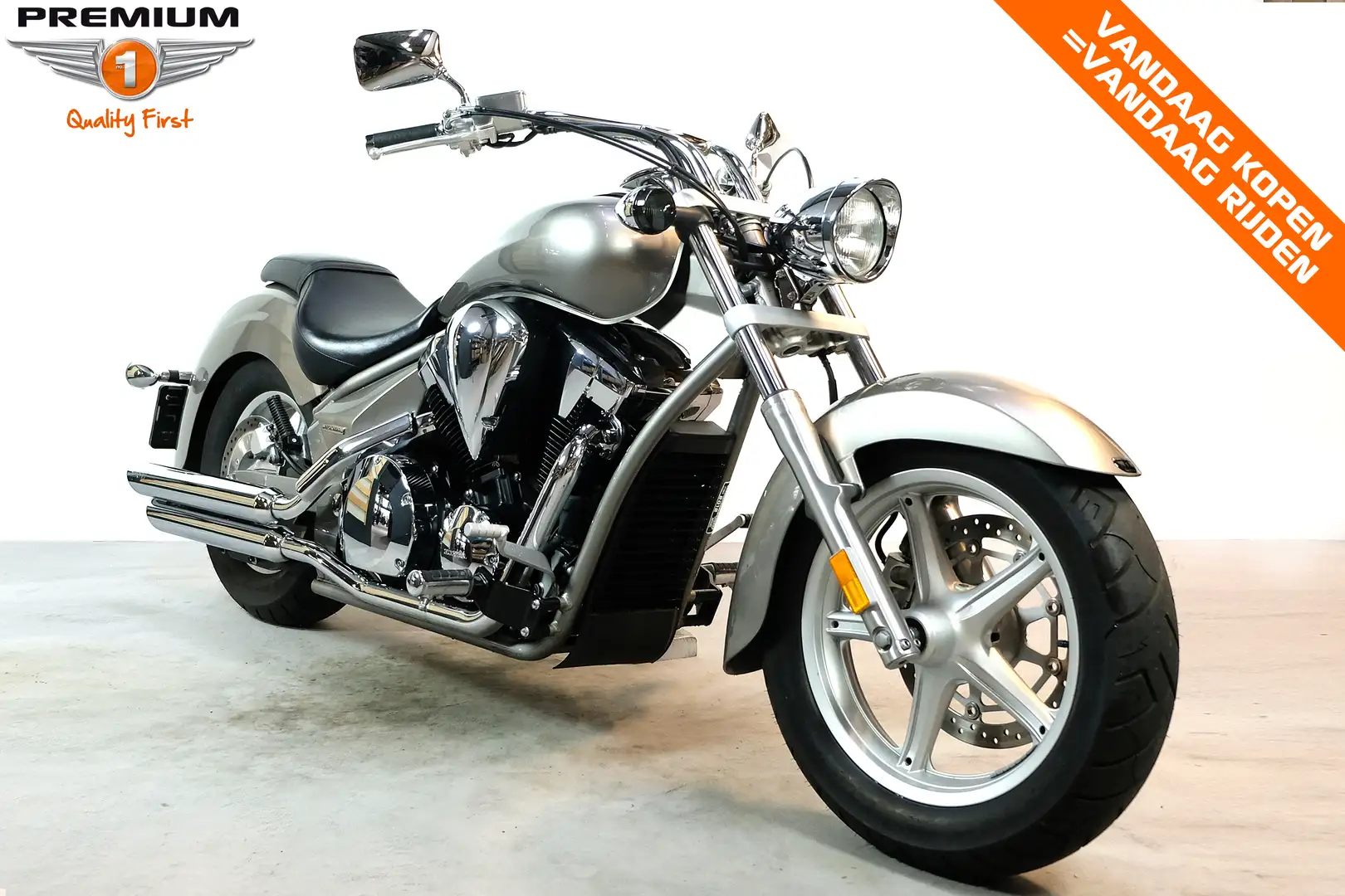 Honda VT 1300 CR STATELINE Argent - 2