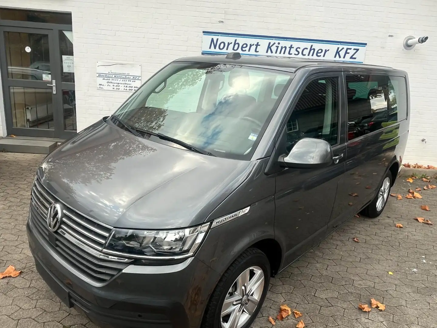 Volkswagen T6 Multivan T6.1 Multivan Comfortline AHK ACC Kamera SHZ Dig Gris - 1