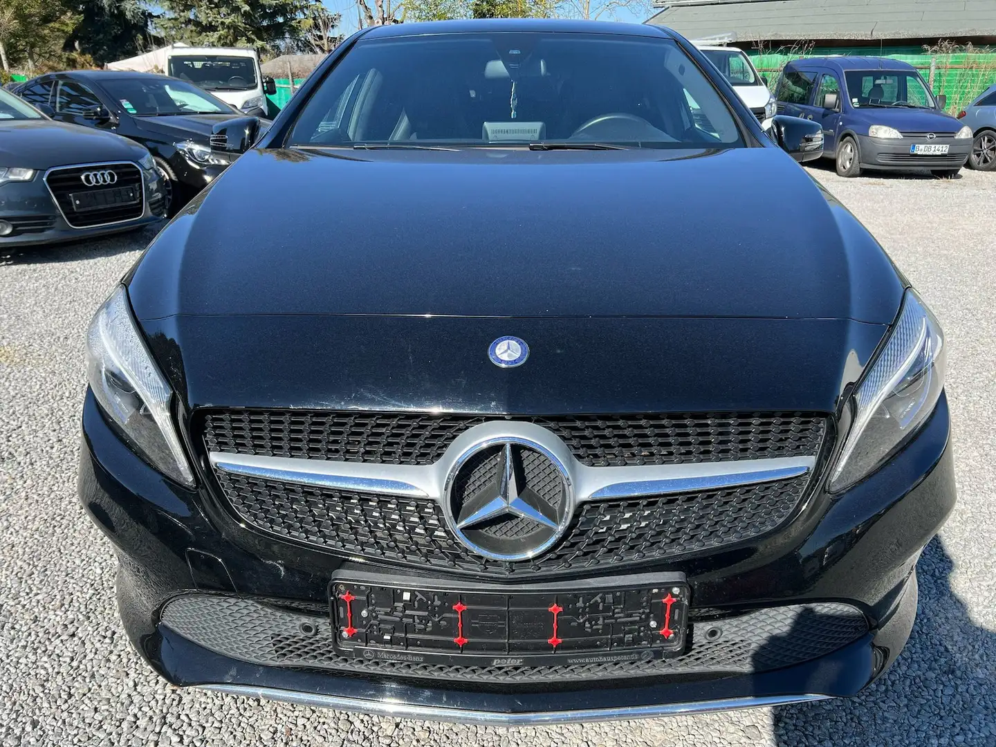 Mercedes-Benz A 160 Sportsitze*Pdc*Sitzheizung*Keyless Go * Černá - 2