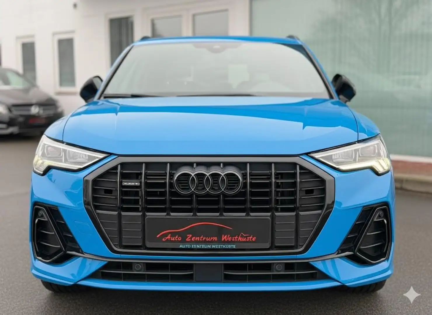 Audi Q3 40 TFSI quattro S-Tronic S line Navi wenig KM Blau - 2