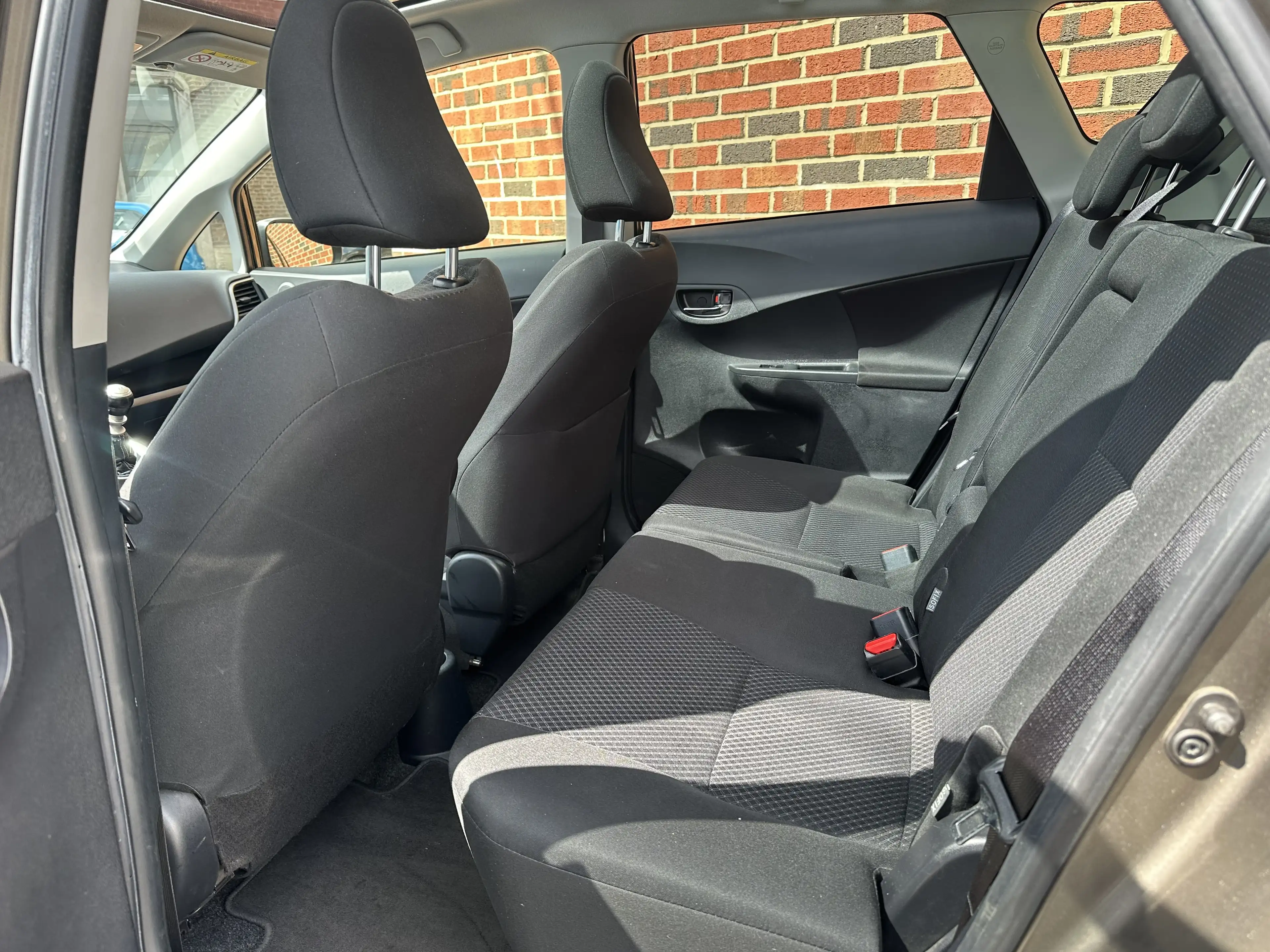Toyota Verso-S // PARFAIT ÉTAT // FULL OPTION // — photo 8