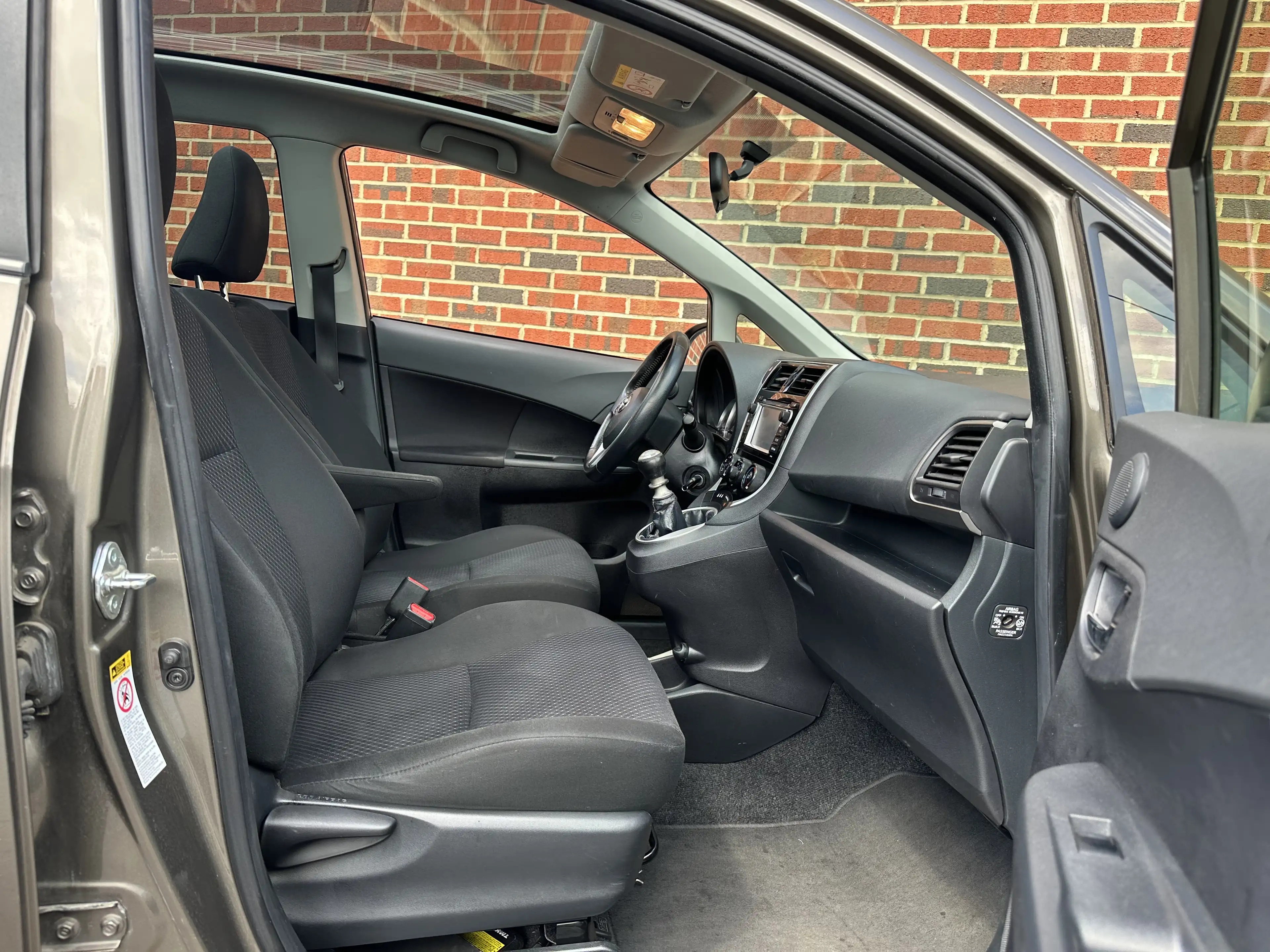 Toyota Verso-S // PARFAIT ÉTAT // FULL OPTION // — photo 6