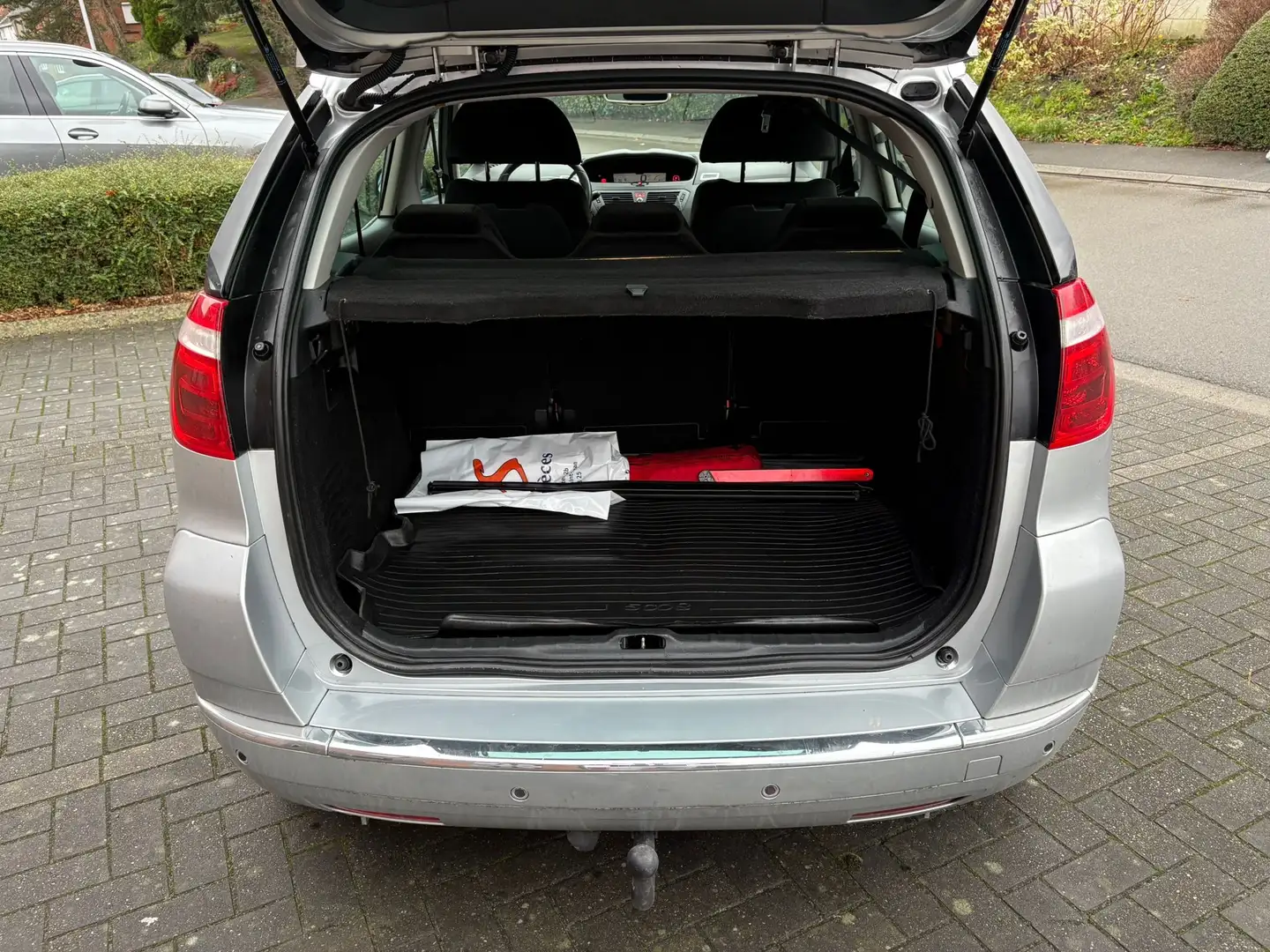 Citroen Xsara Picasso Xsara Picasso 2.0i Exclusive Zilver - 2