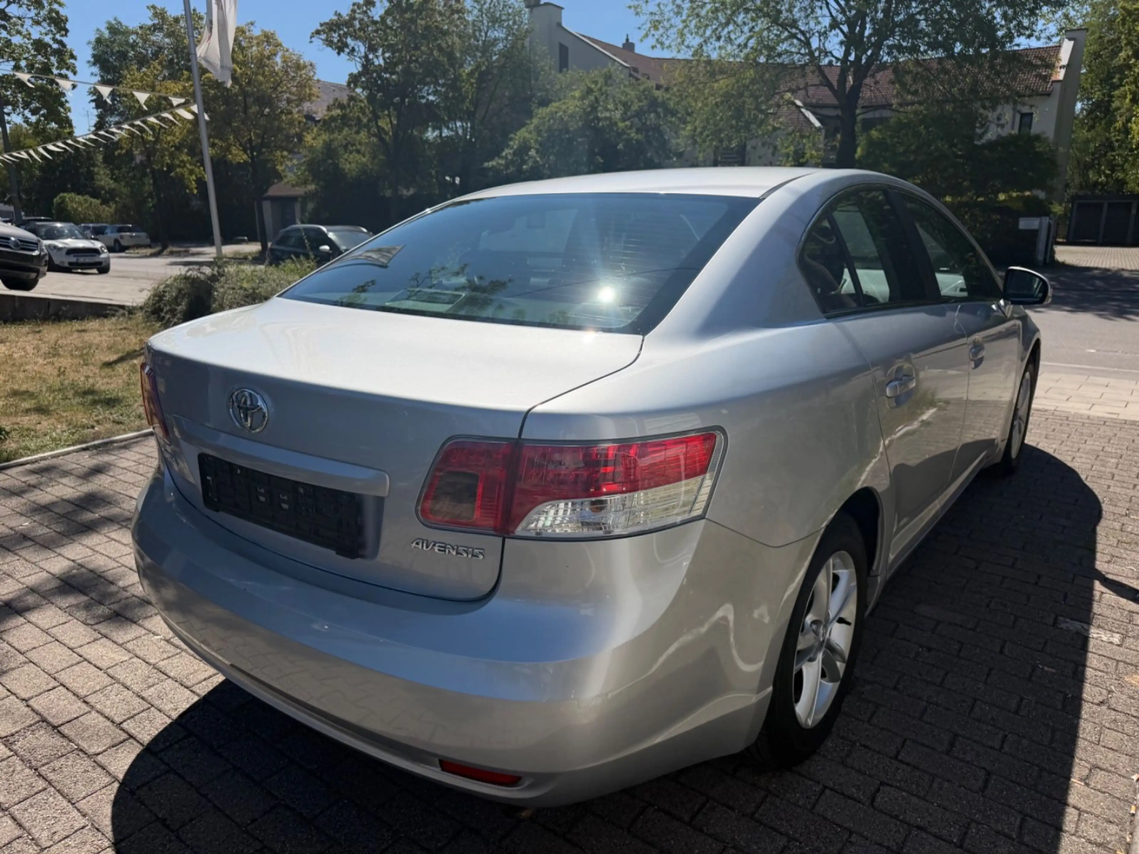 Toyota Avensis Sol — photo 5
